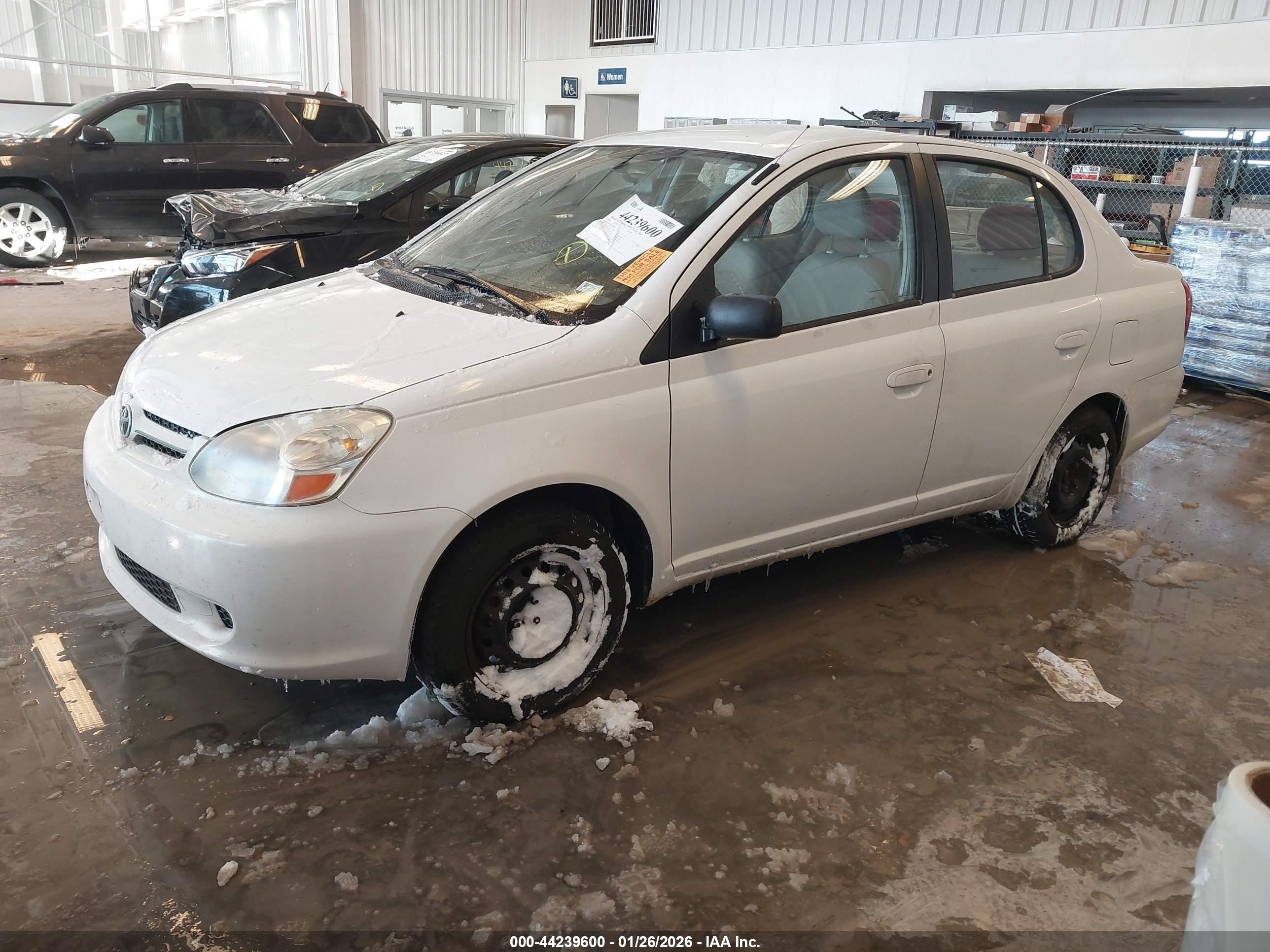 TOYOTA ECHO image 2