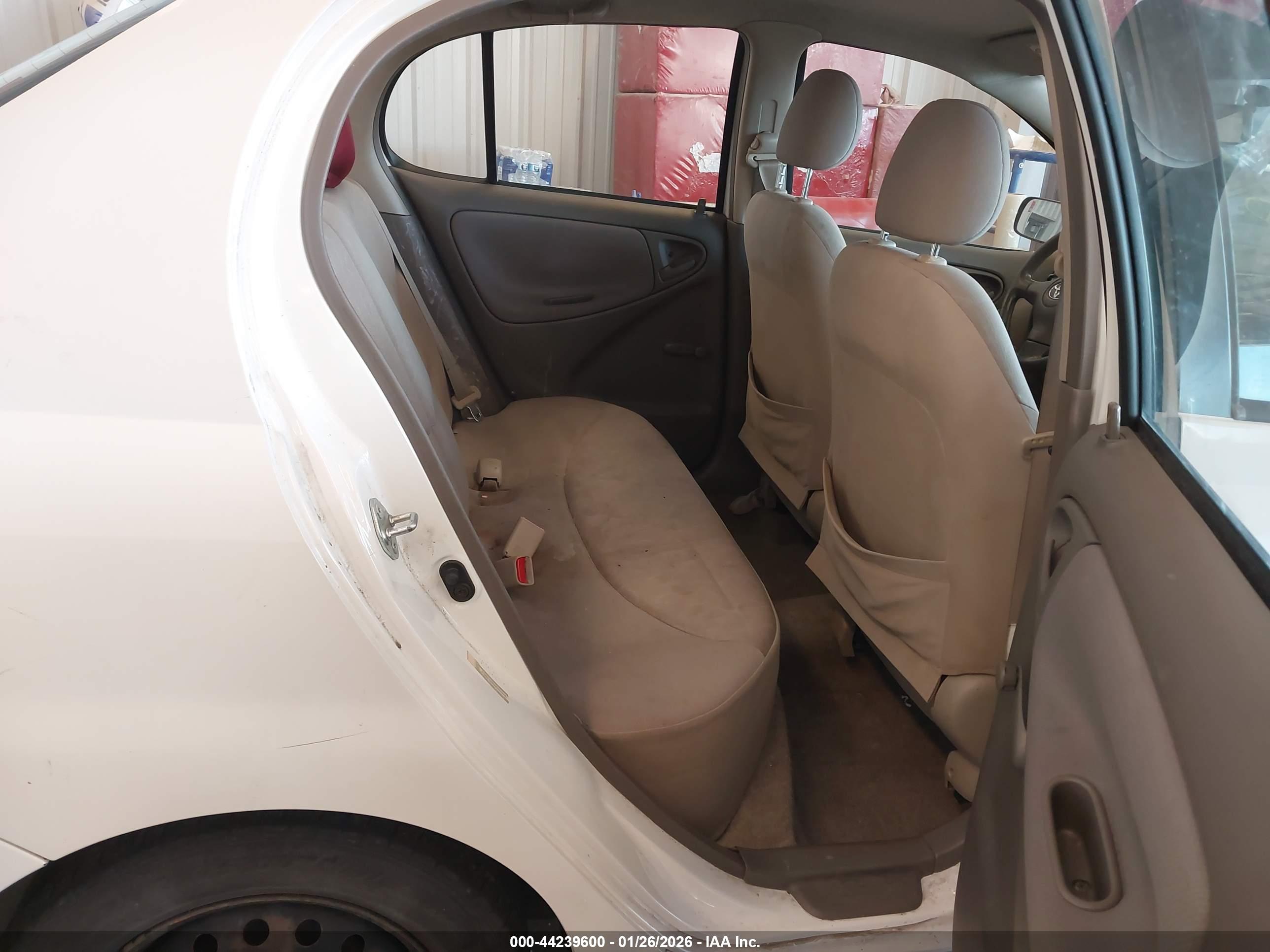 TOYOTA ECHO image 8