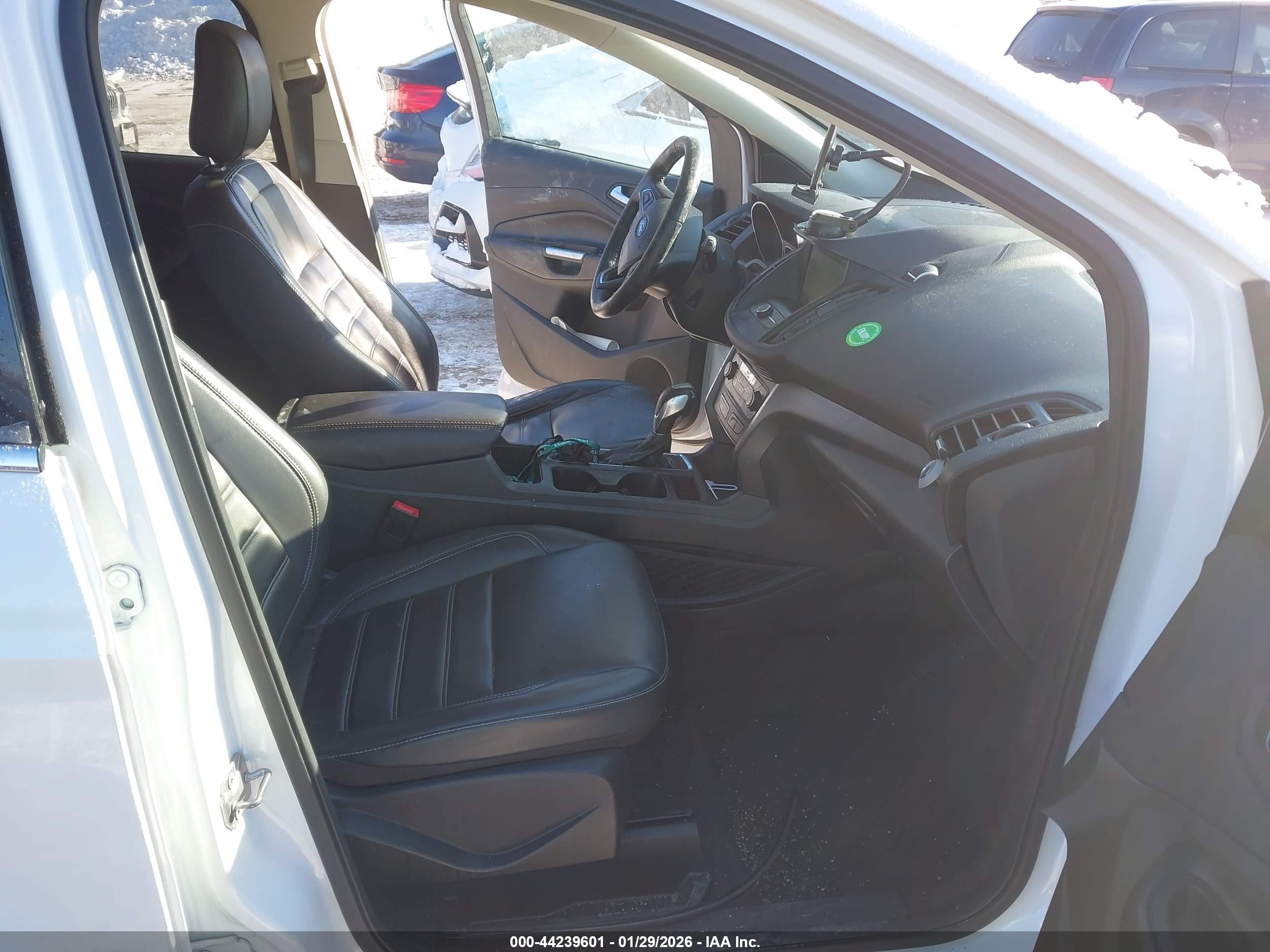 FORD ESCAPE image 5