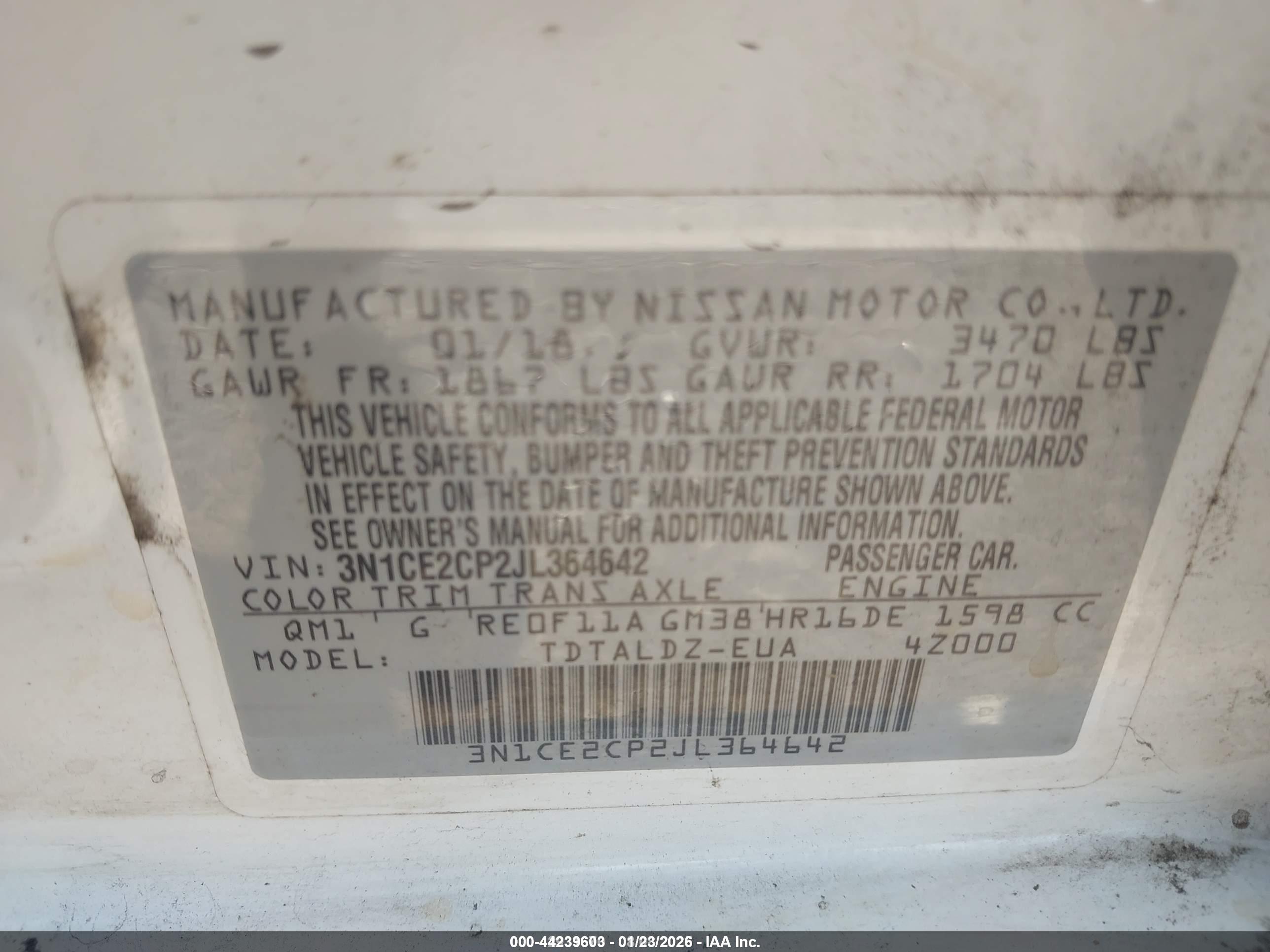 NISSAN VERSA image 9