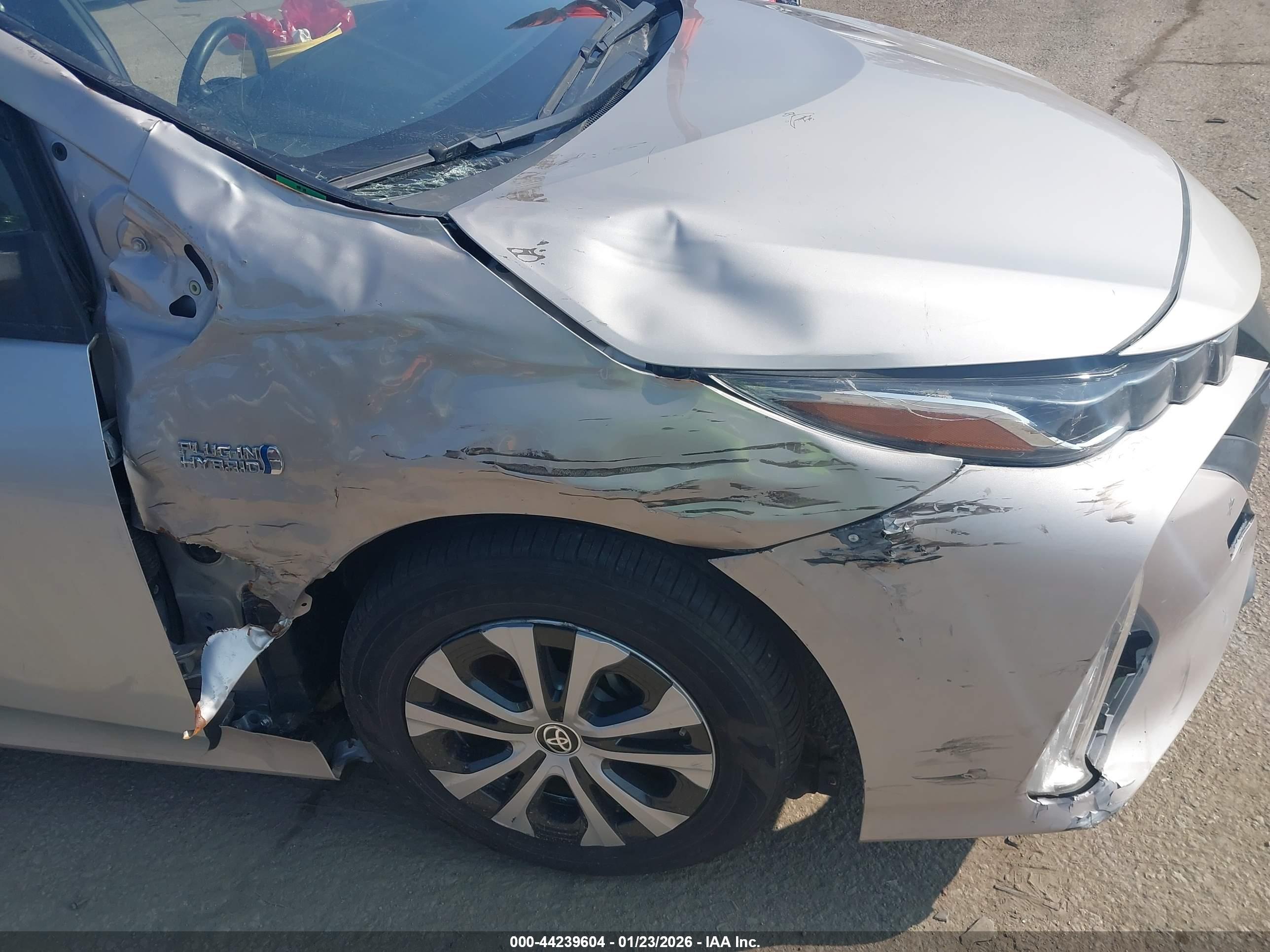 TOYOTA PRIUS image 6