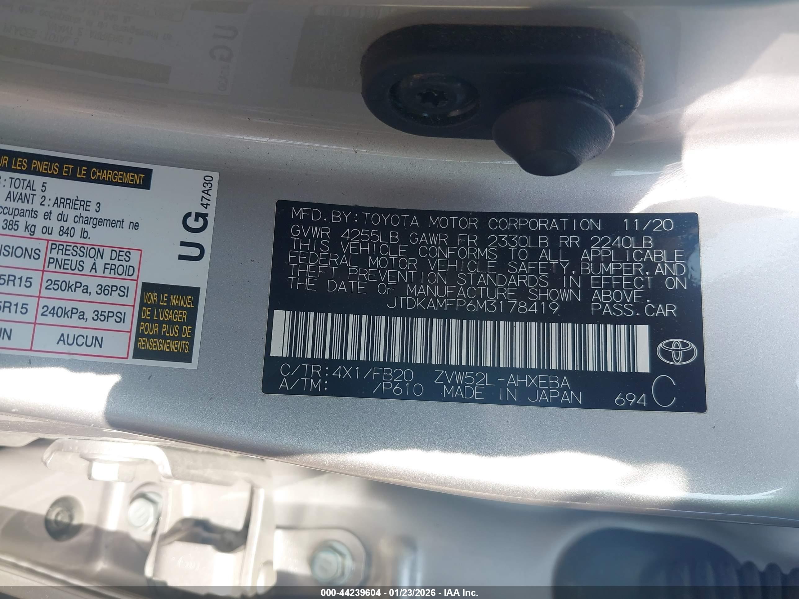 TOYOTA PRIUS image 9