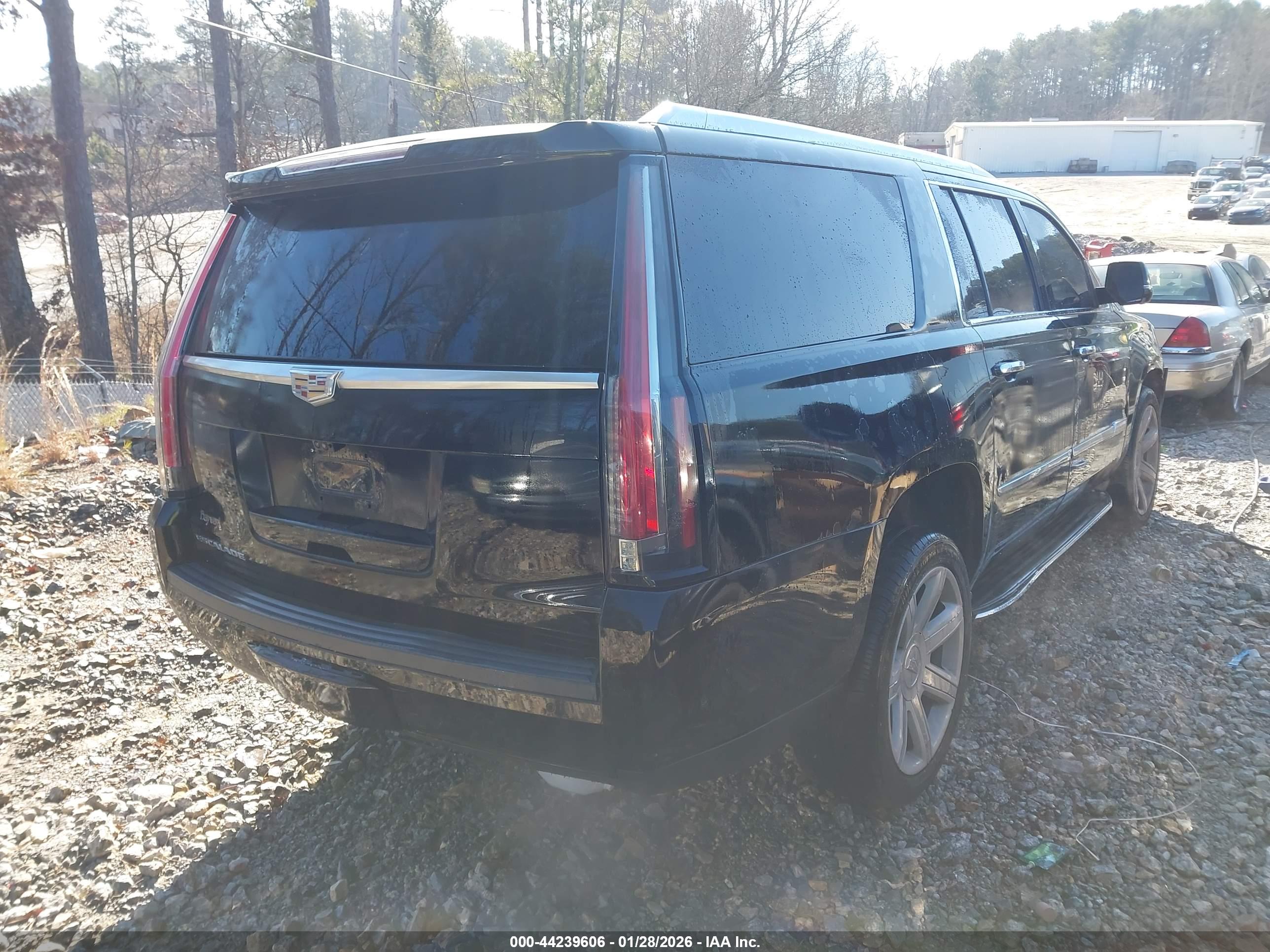 CADILLAC ESCALADE image 4