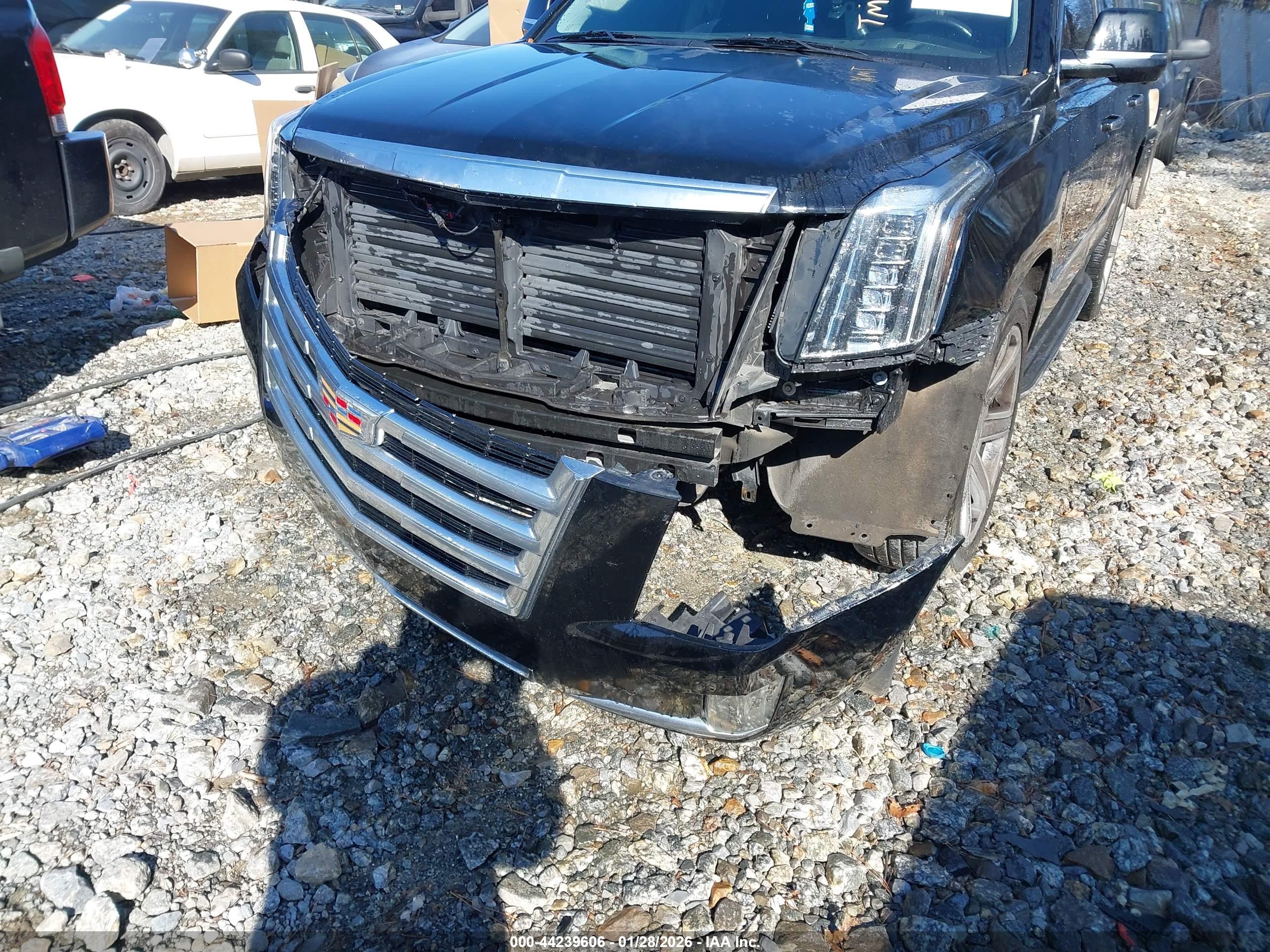 CADILLAC ESCALADE image 6