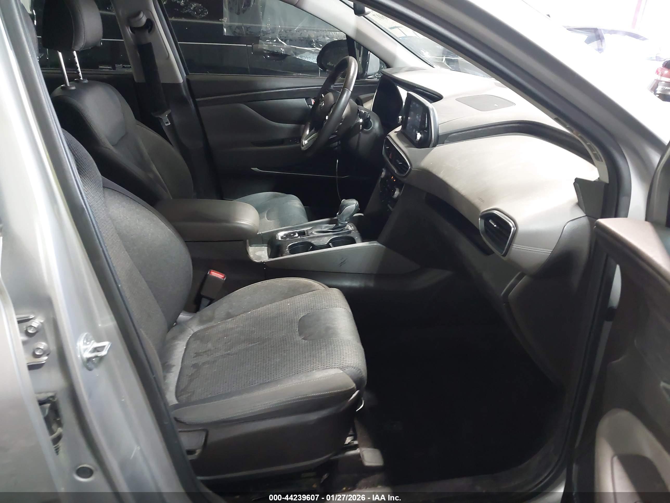 HYUNDAI SANTA image 5