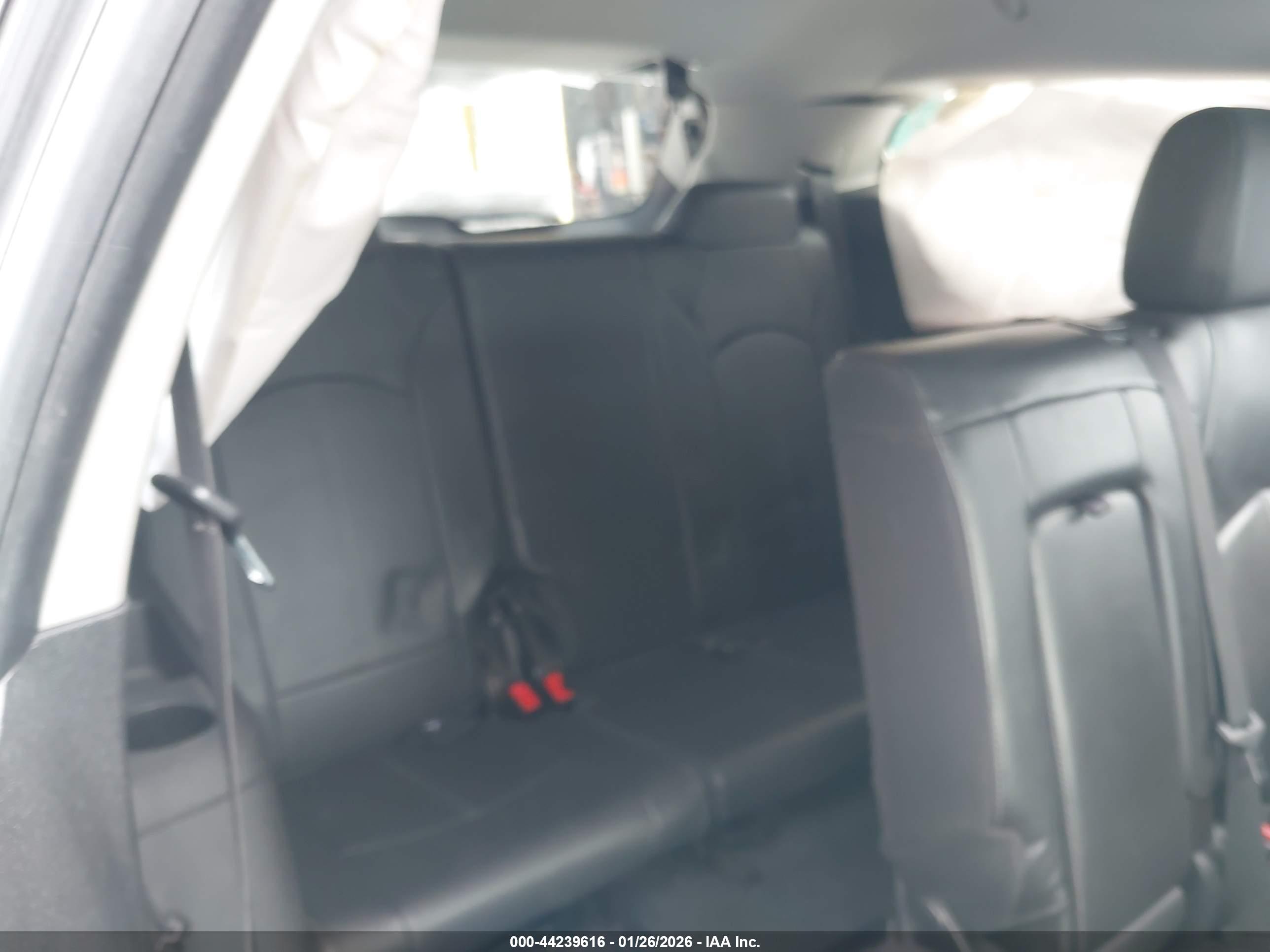 CHEVROLET TRAVERSE image 8