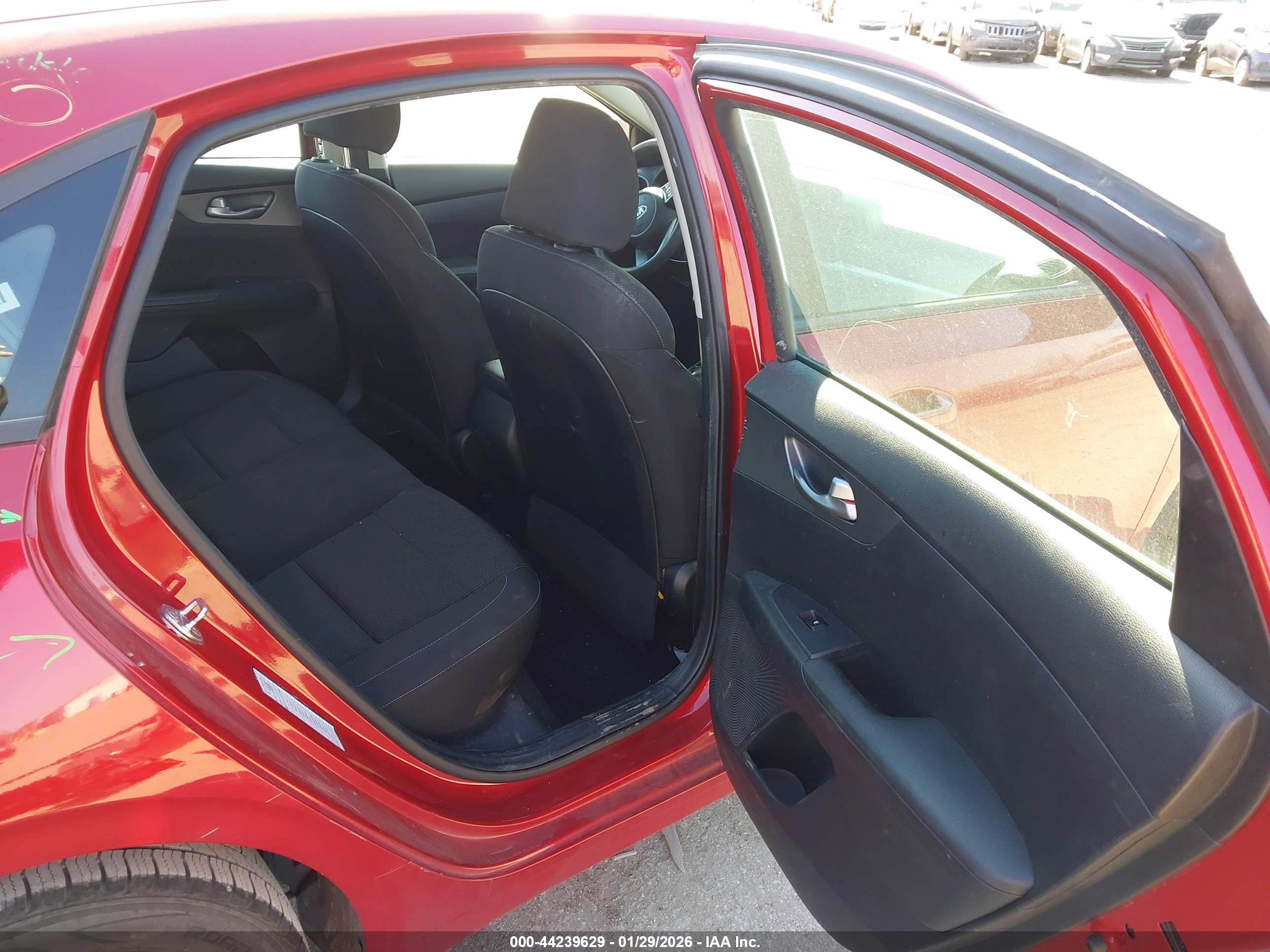 KIA FORTE image 8