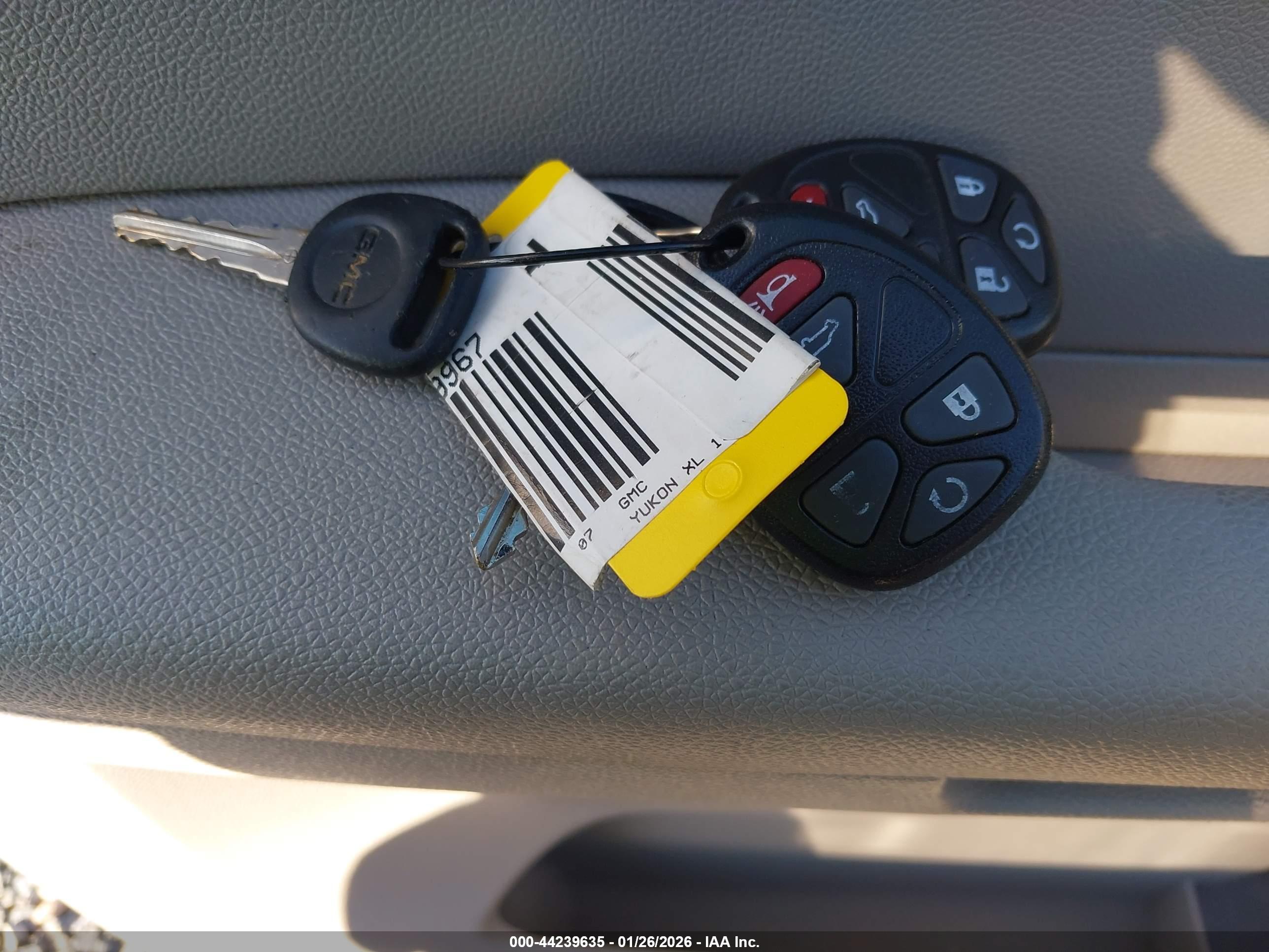 GMC YUKON image 11