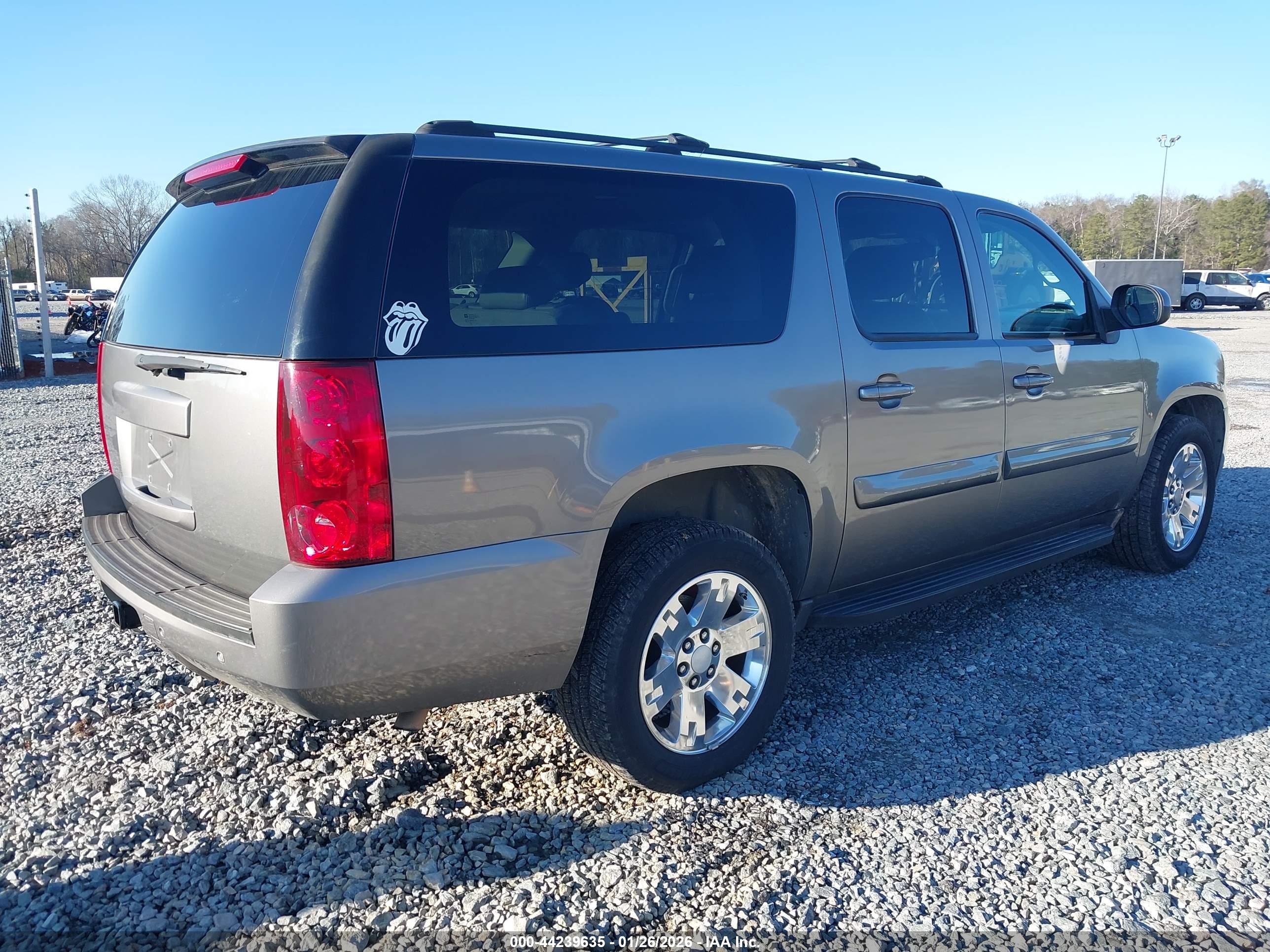GMC YUKON image 4