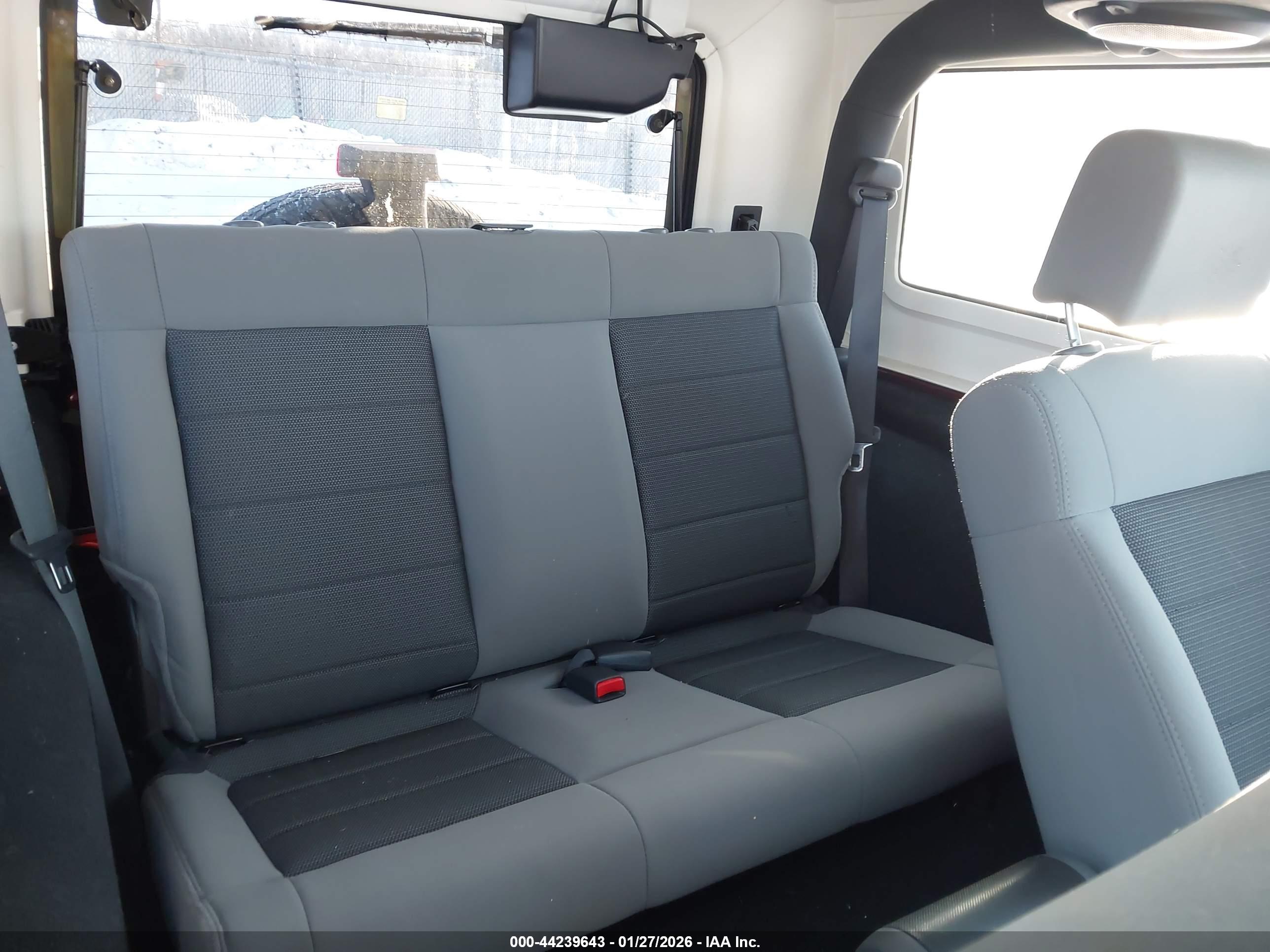 JEEP WRANGLER image 8