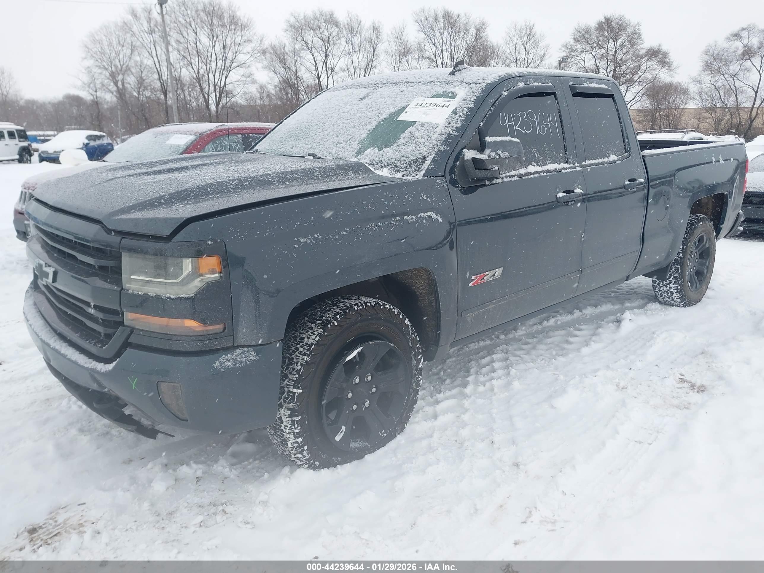 CHEVROLET SILVERADO image 2