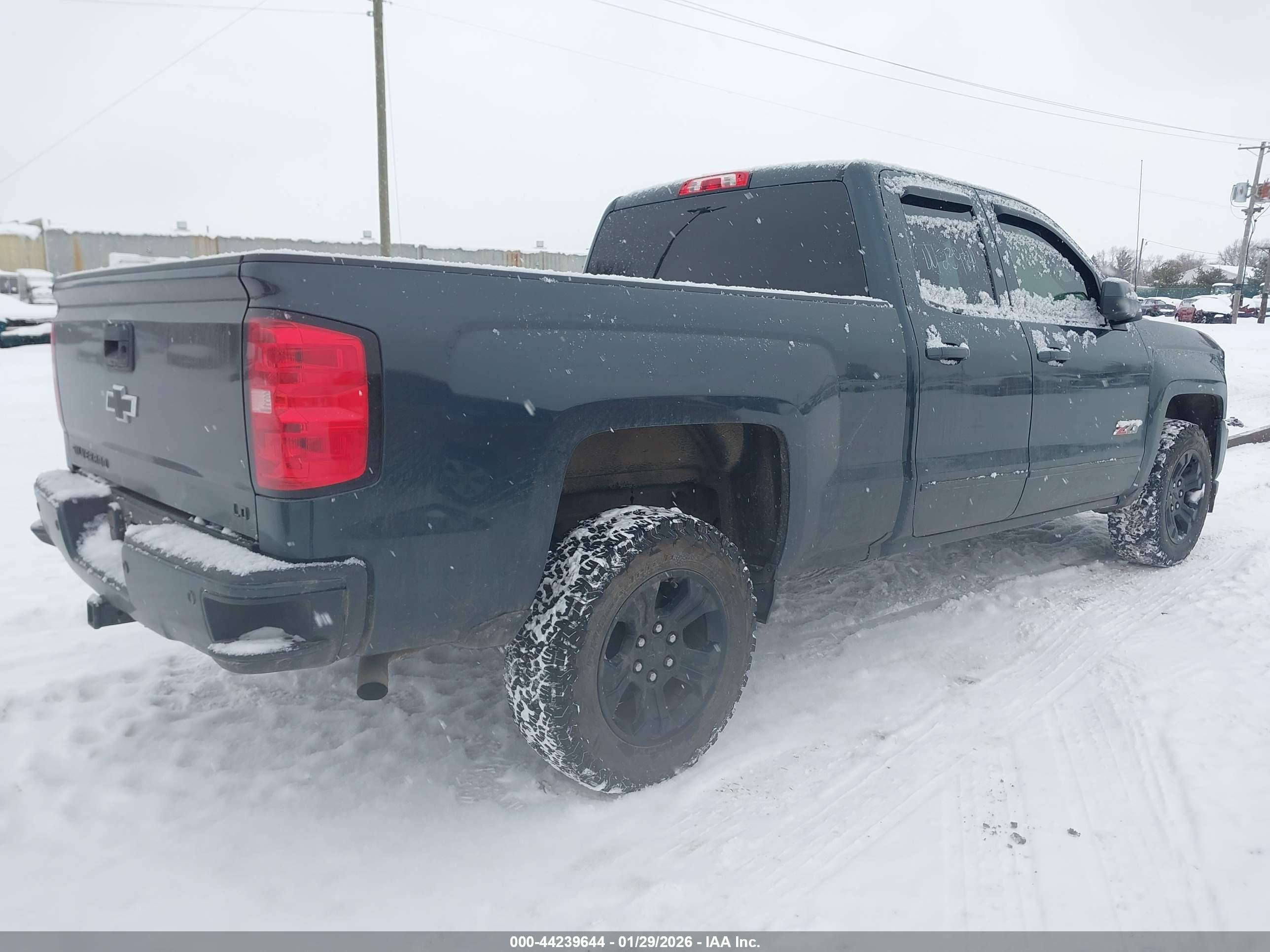 CHEVROLET SILVERADO image 4