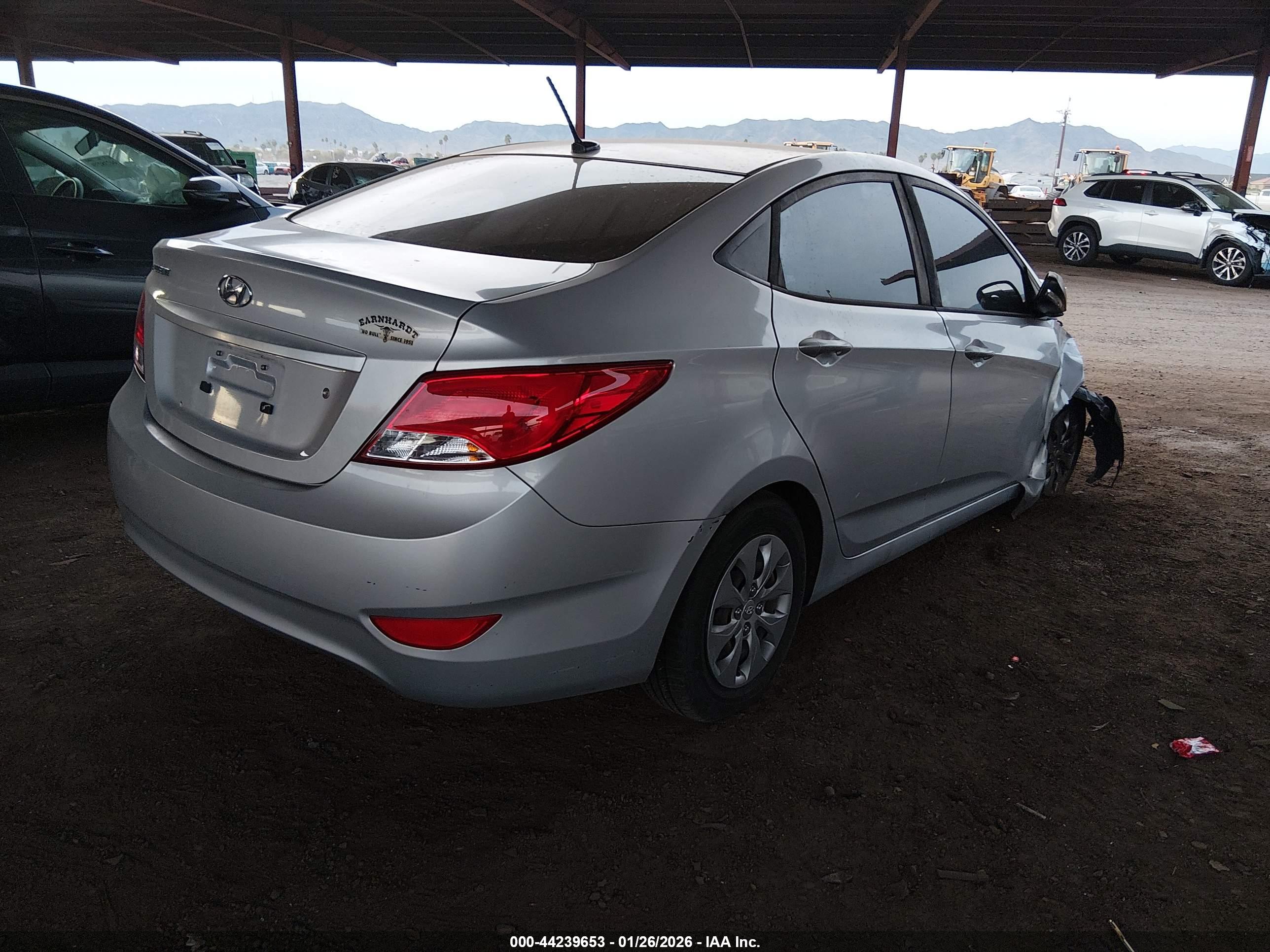 HYUNDAI ACCENT image 4