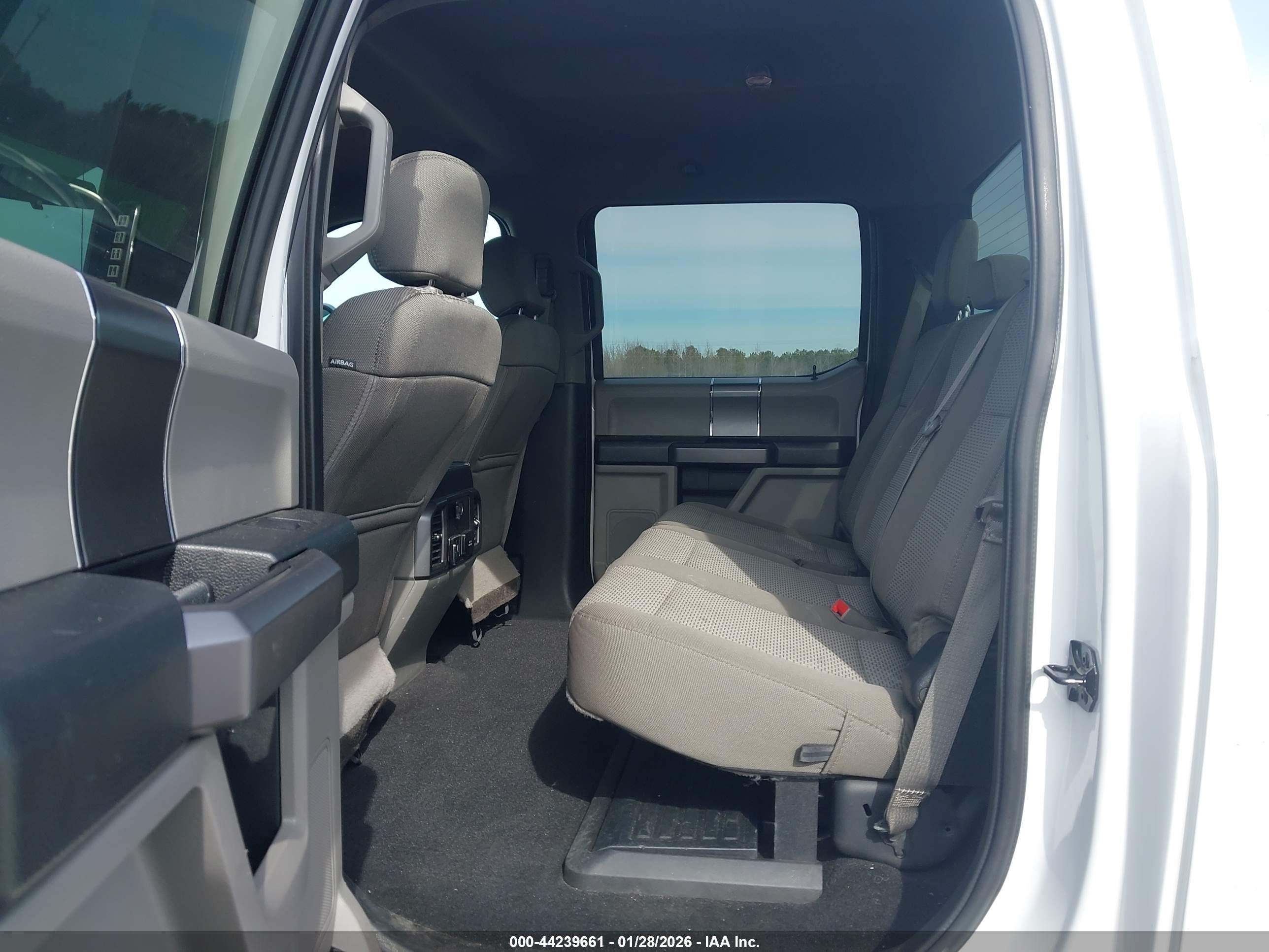FORD F-350 image 8