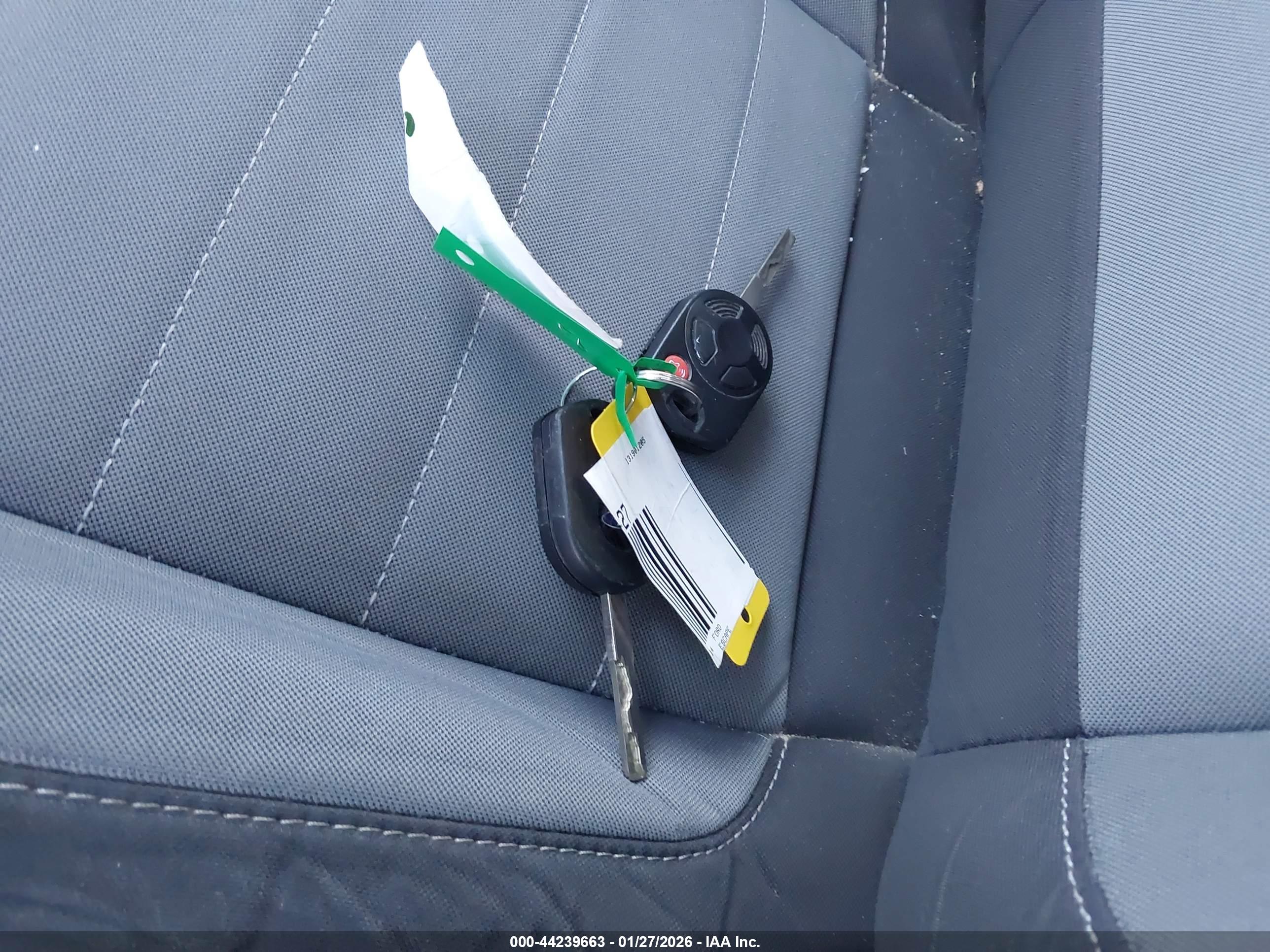 FORD ESCAPE image 11