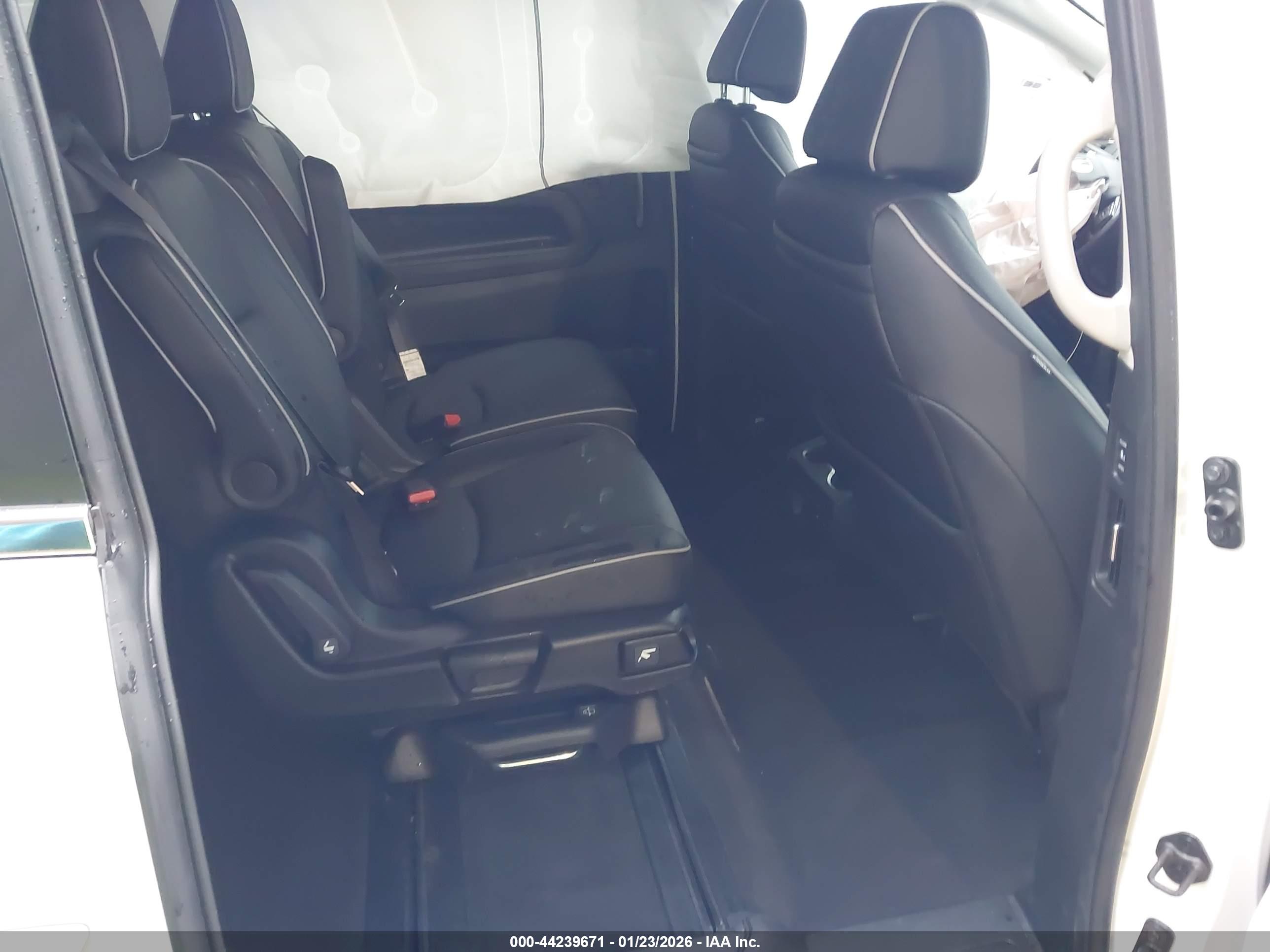 HONDA ODYSSEY image 8