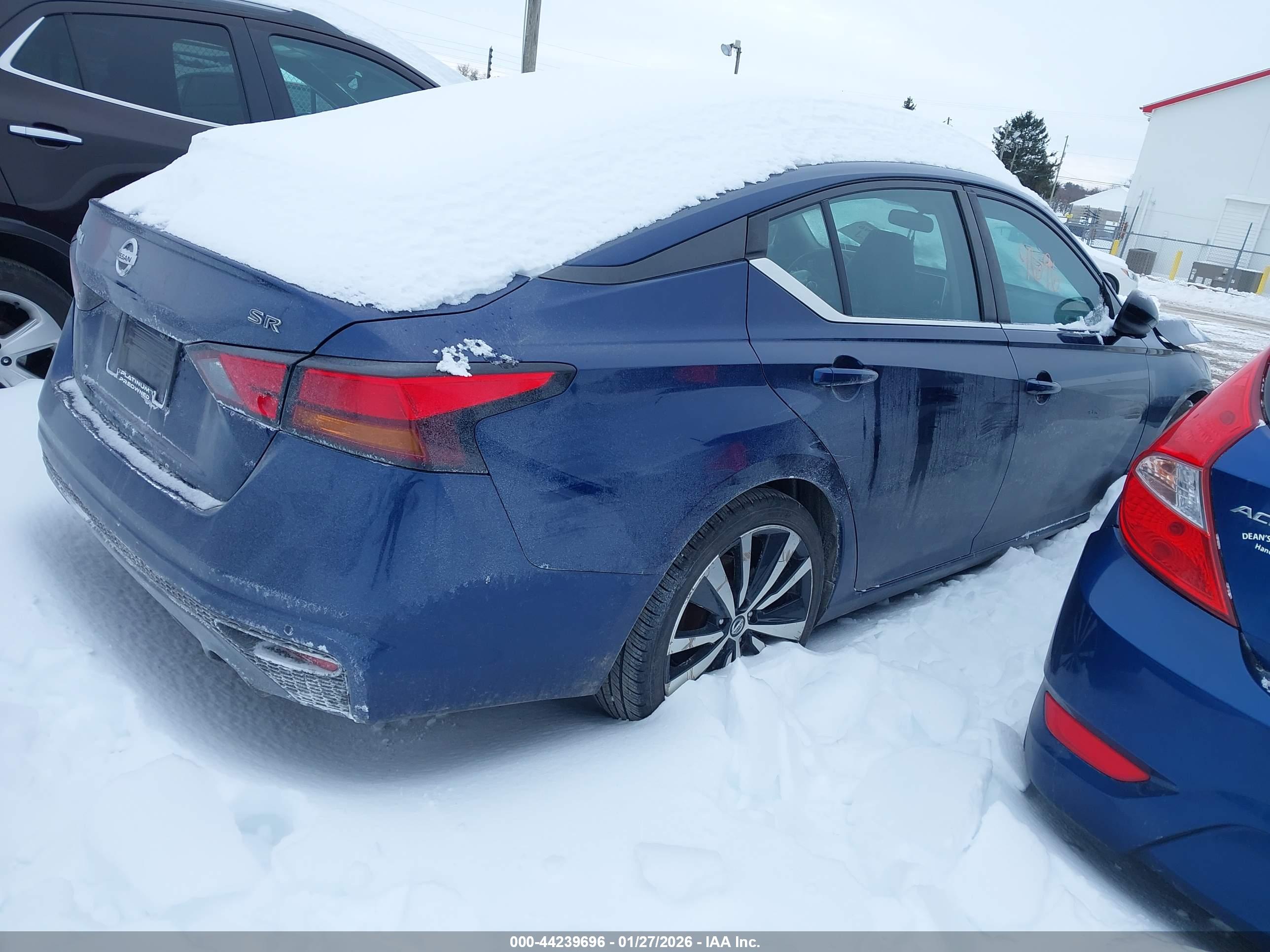 NISSAN ALTIMA image 4
