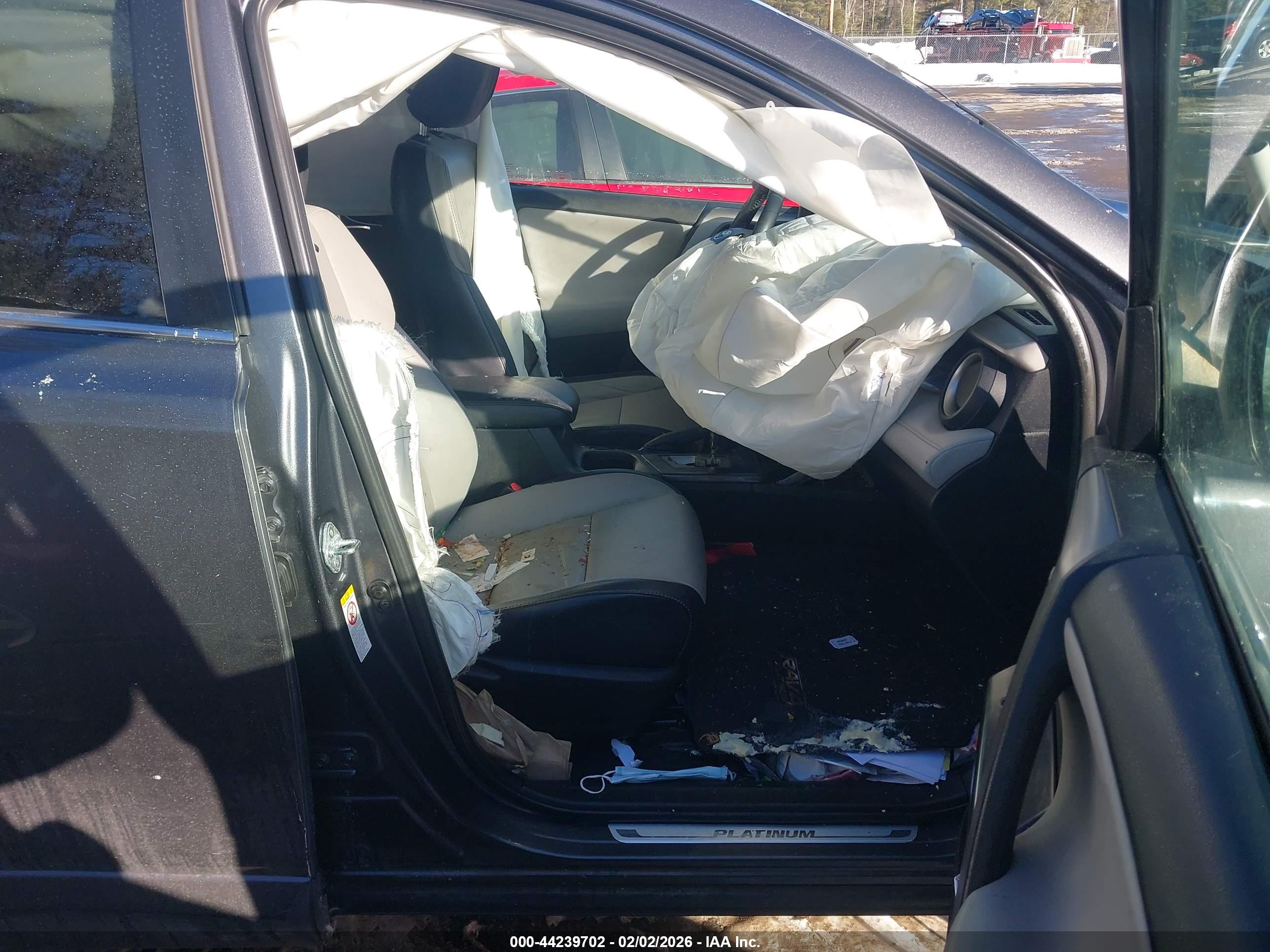 TOYOTA RAV4 image 5