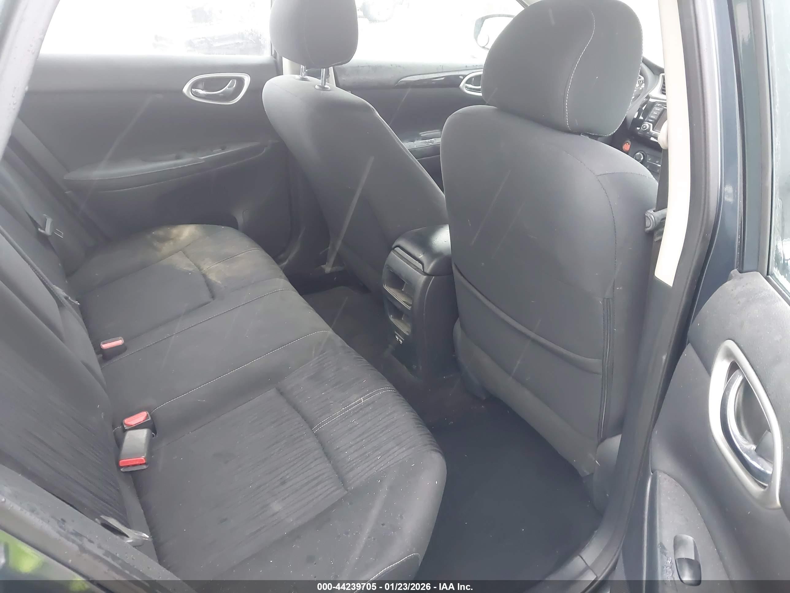 NISSAN SENTRA image 8