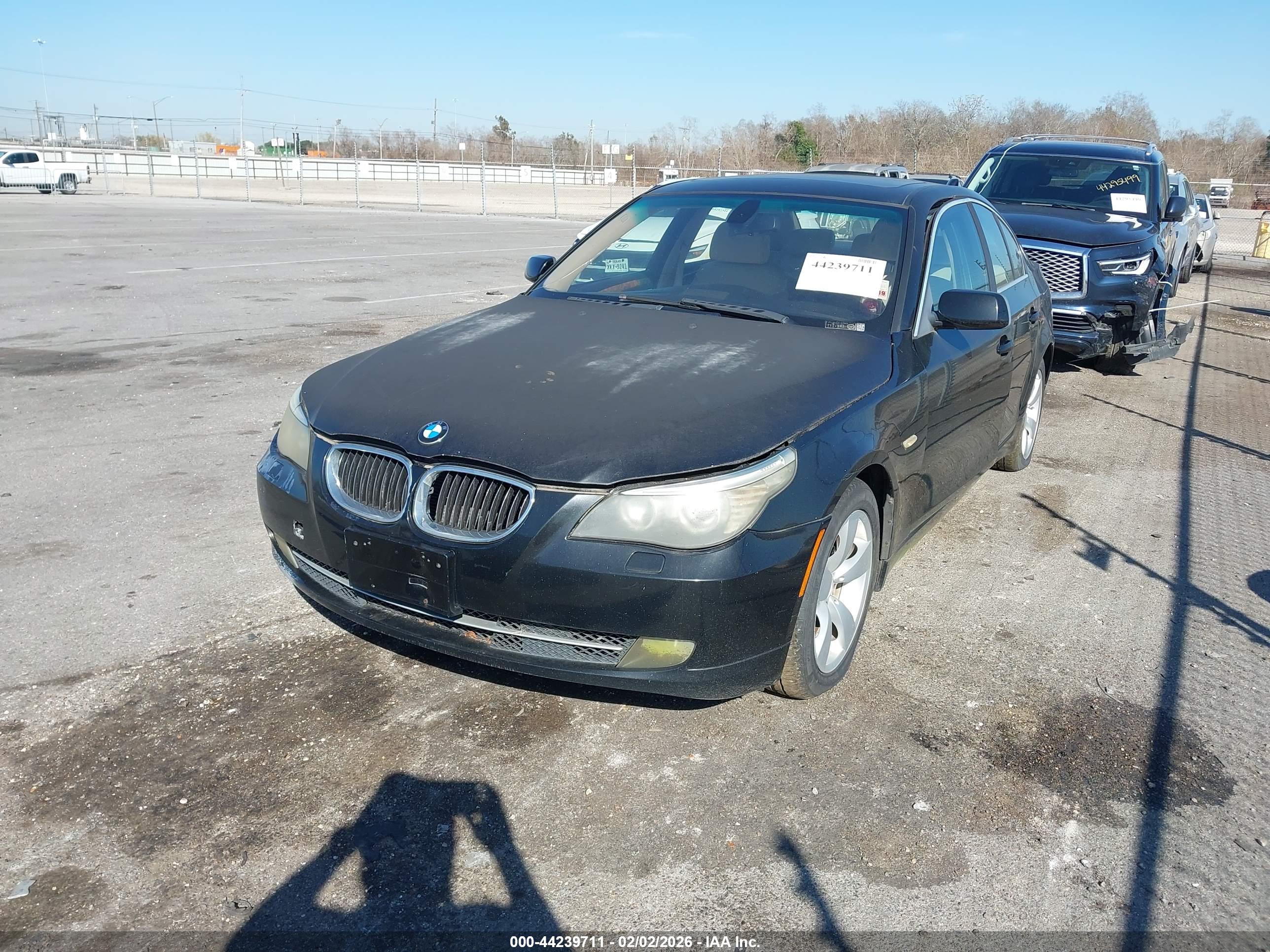 BMW 528I image 2