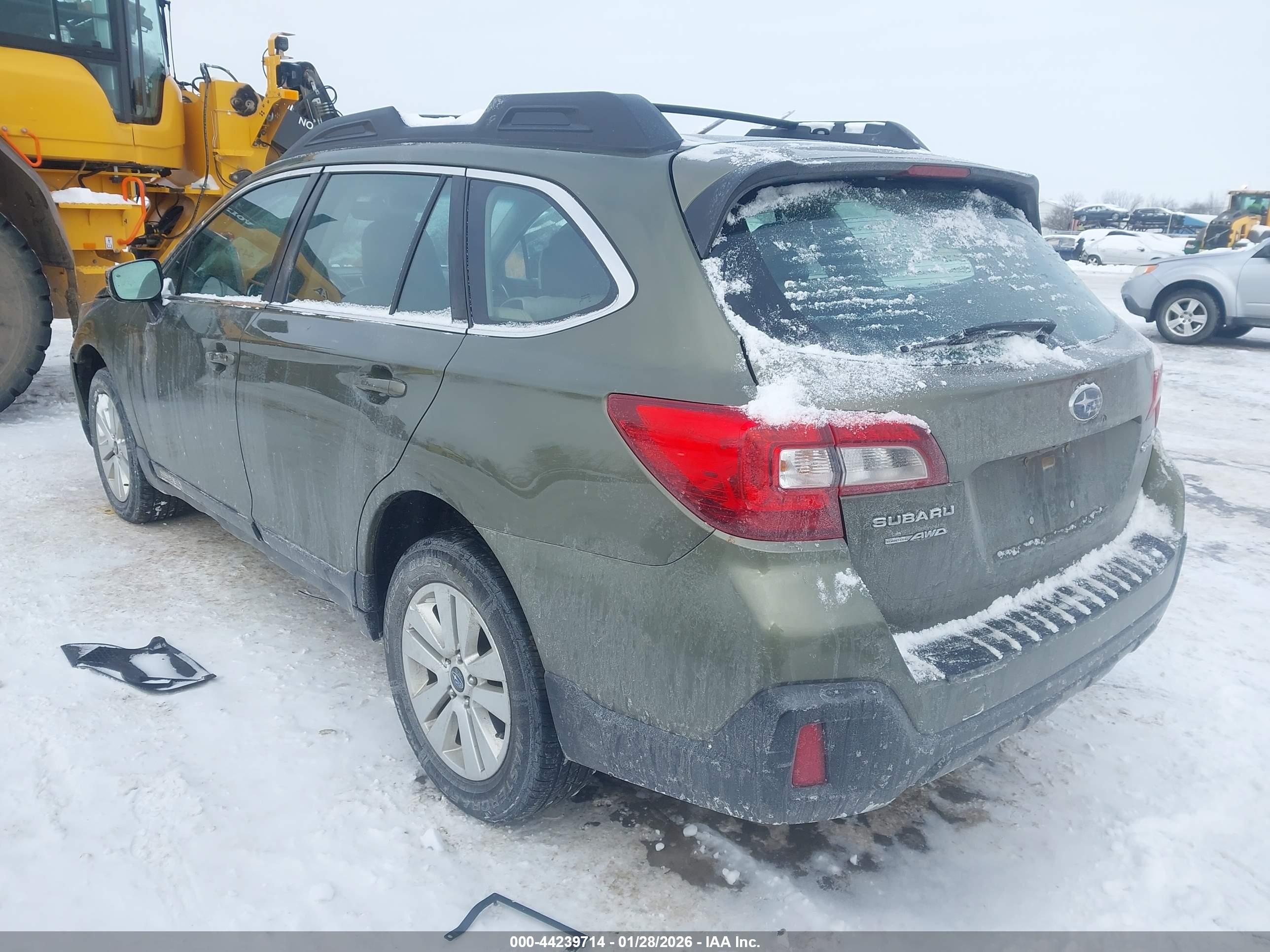 SUBARU OUTBACK image 3