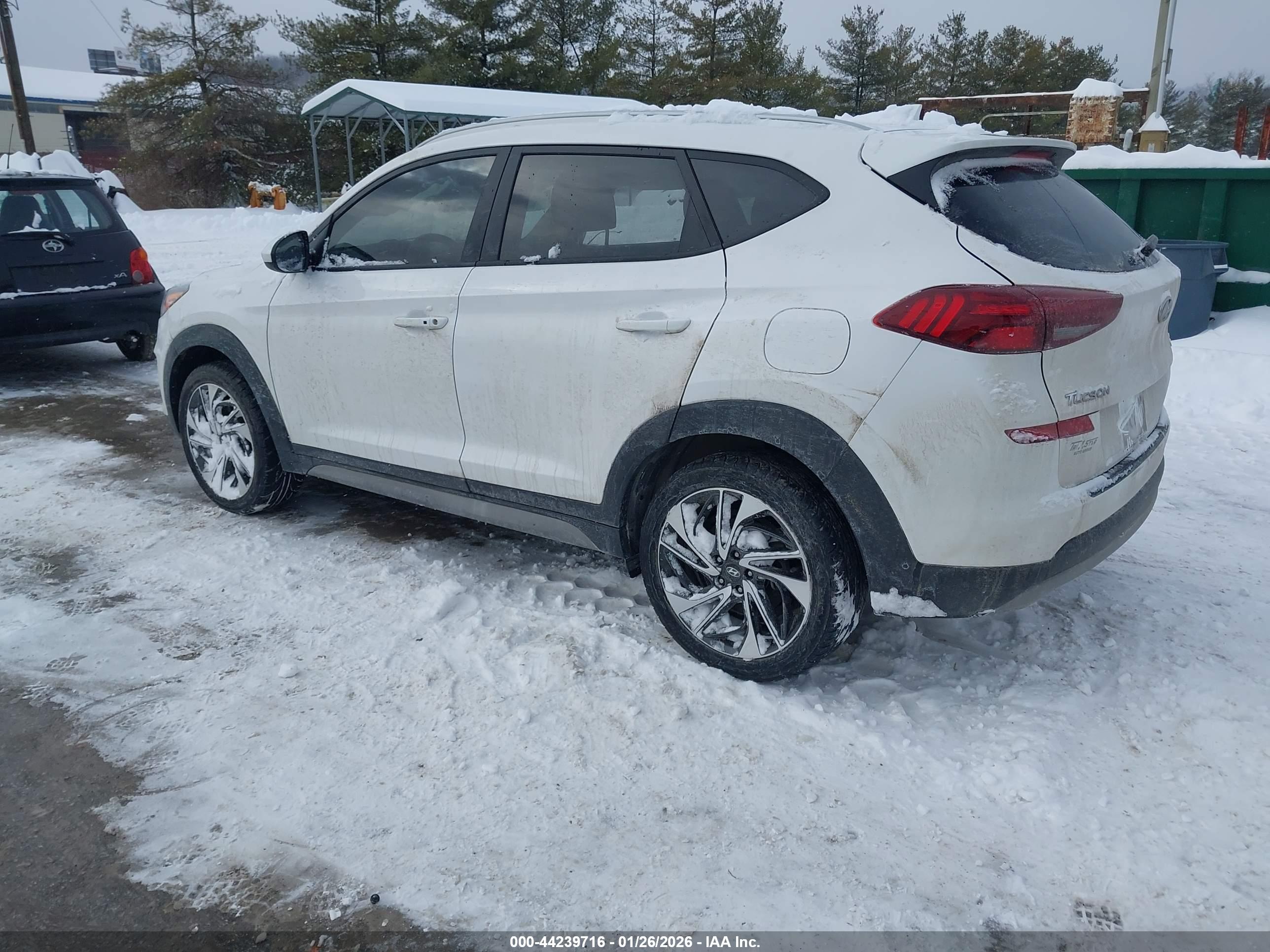 HYUNDAI TUCSON image 3