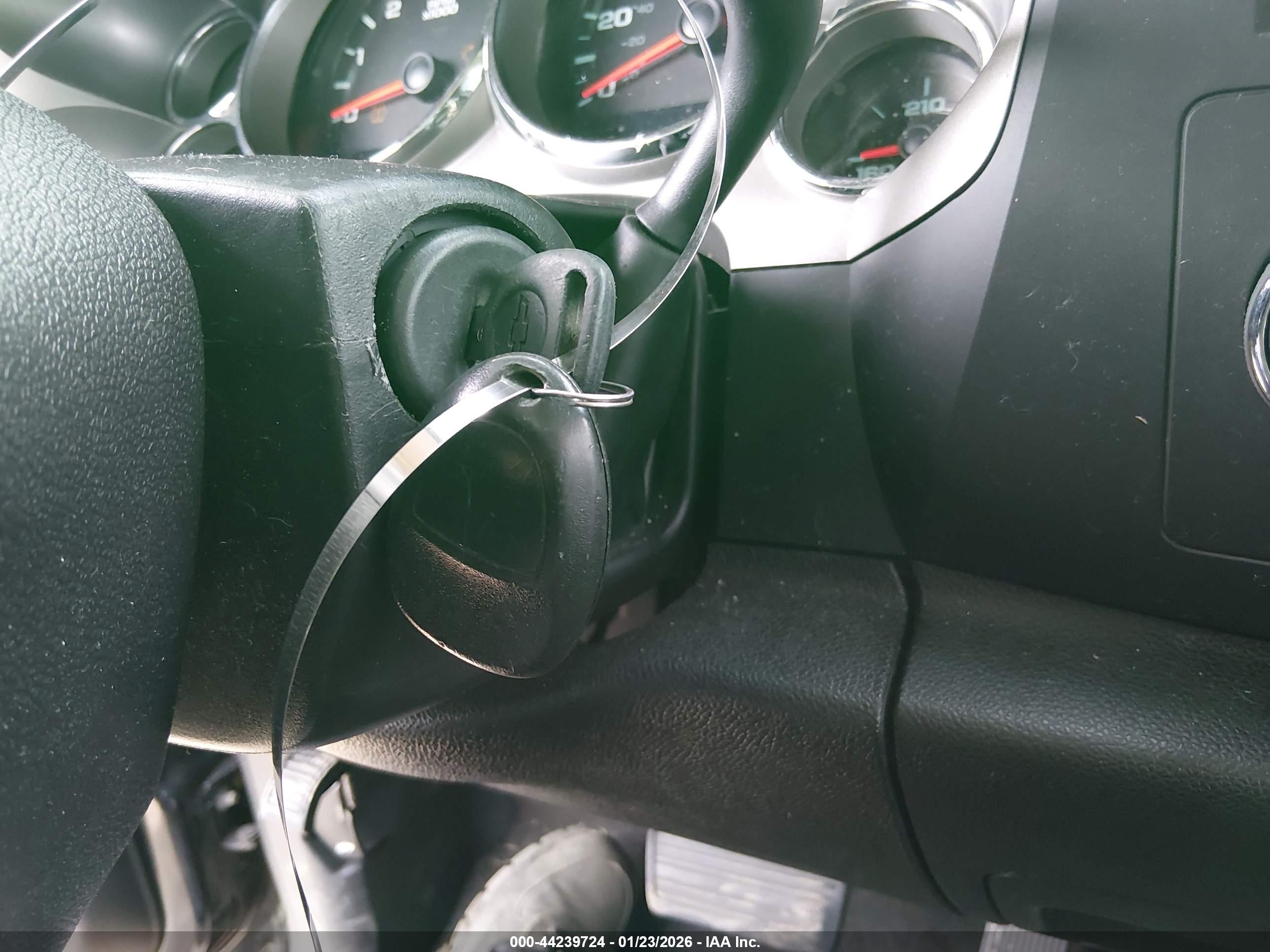 CHEVROLET SILVERADO image 11
