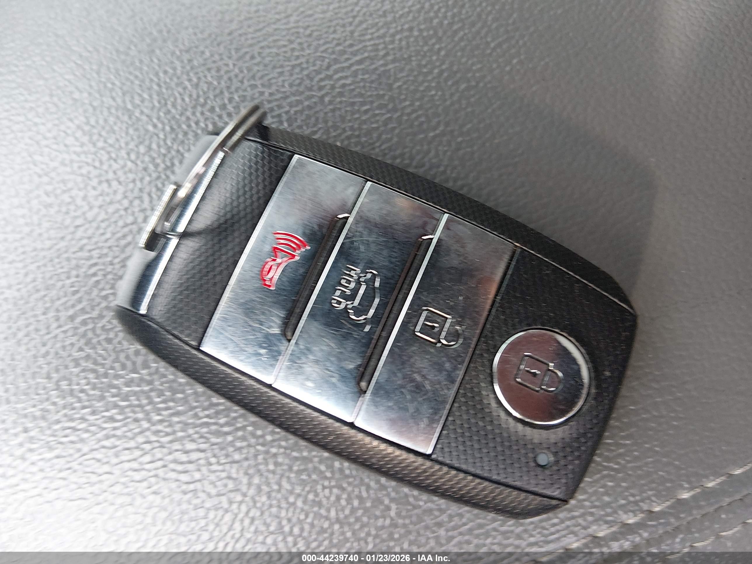 KIA SORENTO image 11