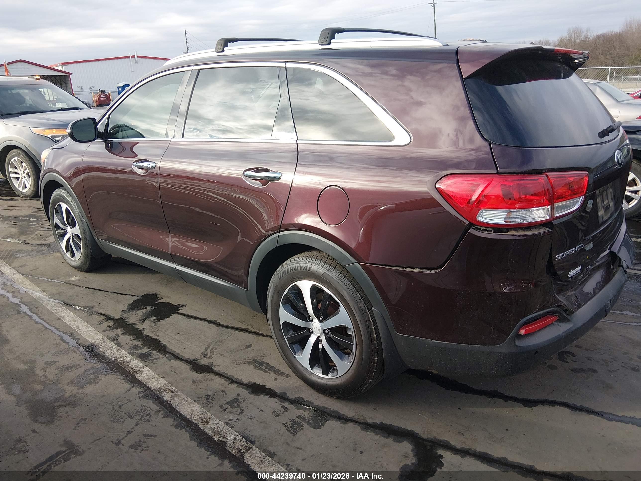 KIA SORENTO image 3