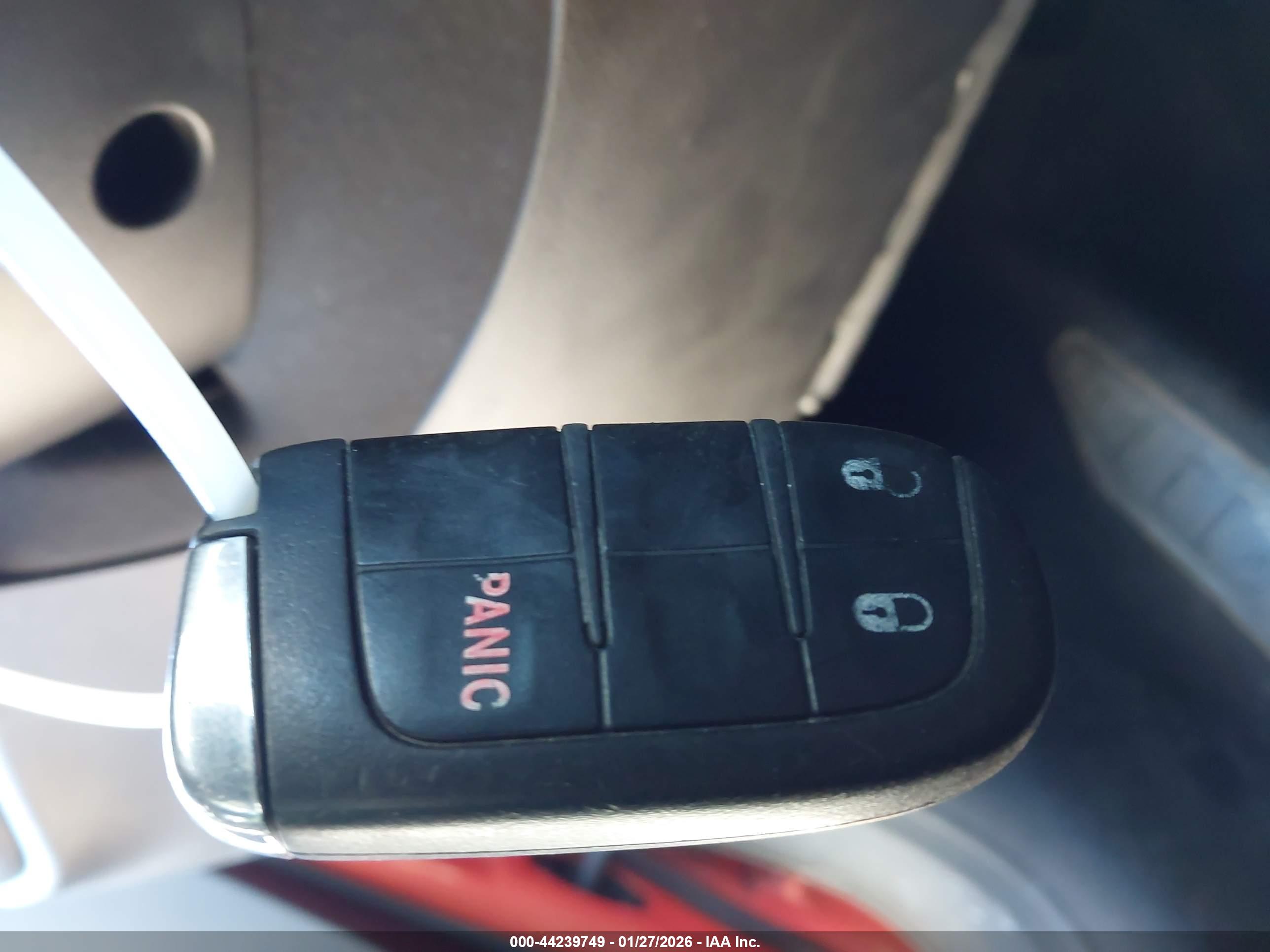 JEEP RENEGADE image 11