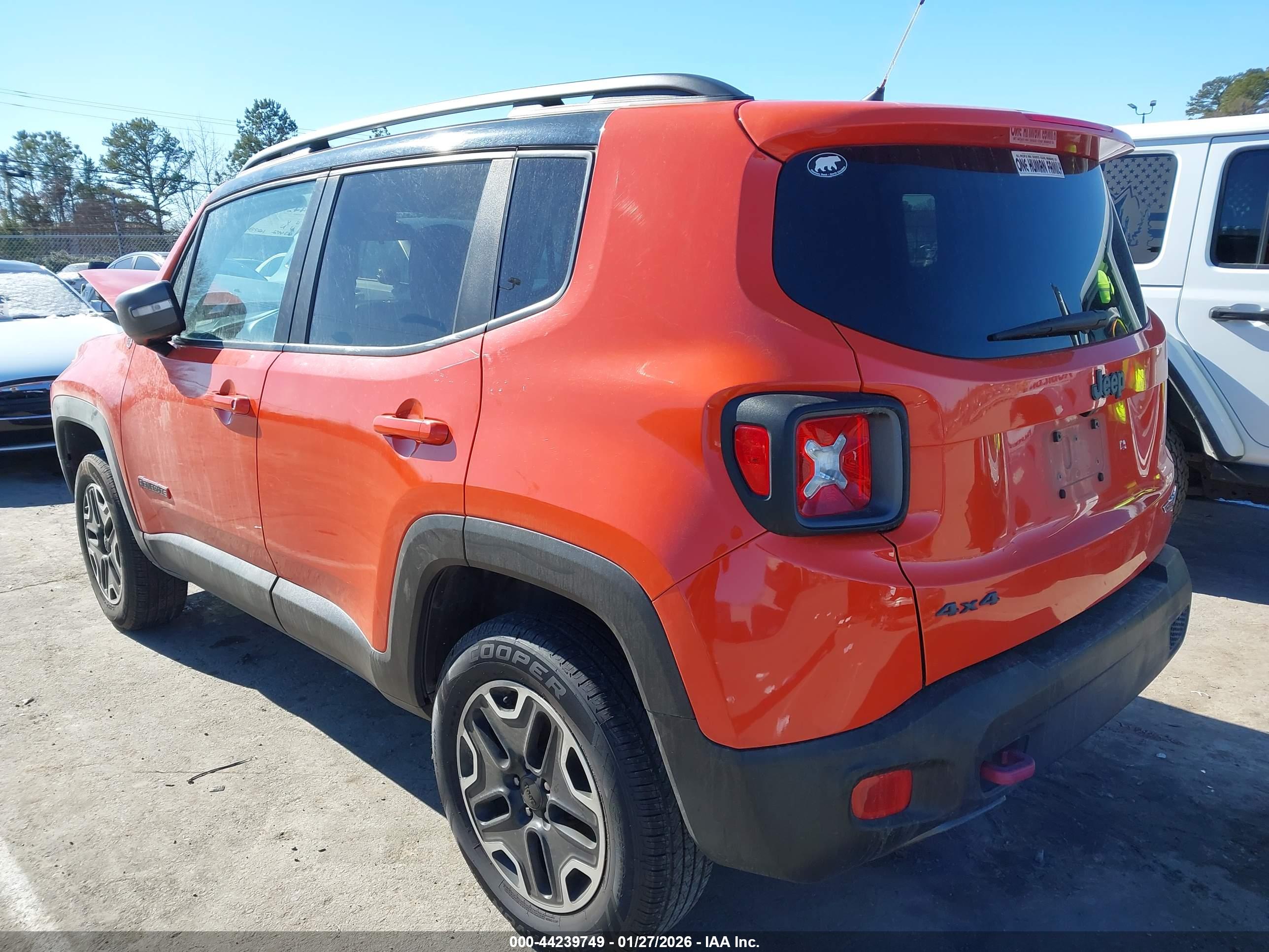 JEEP RENEGADE image 3