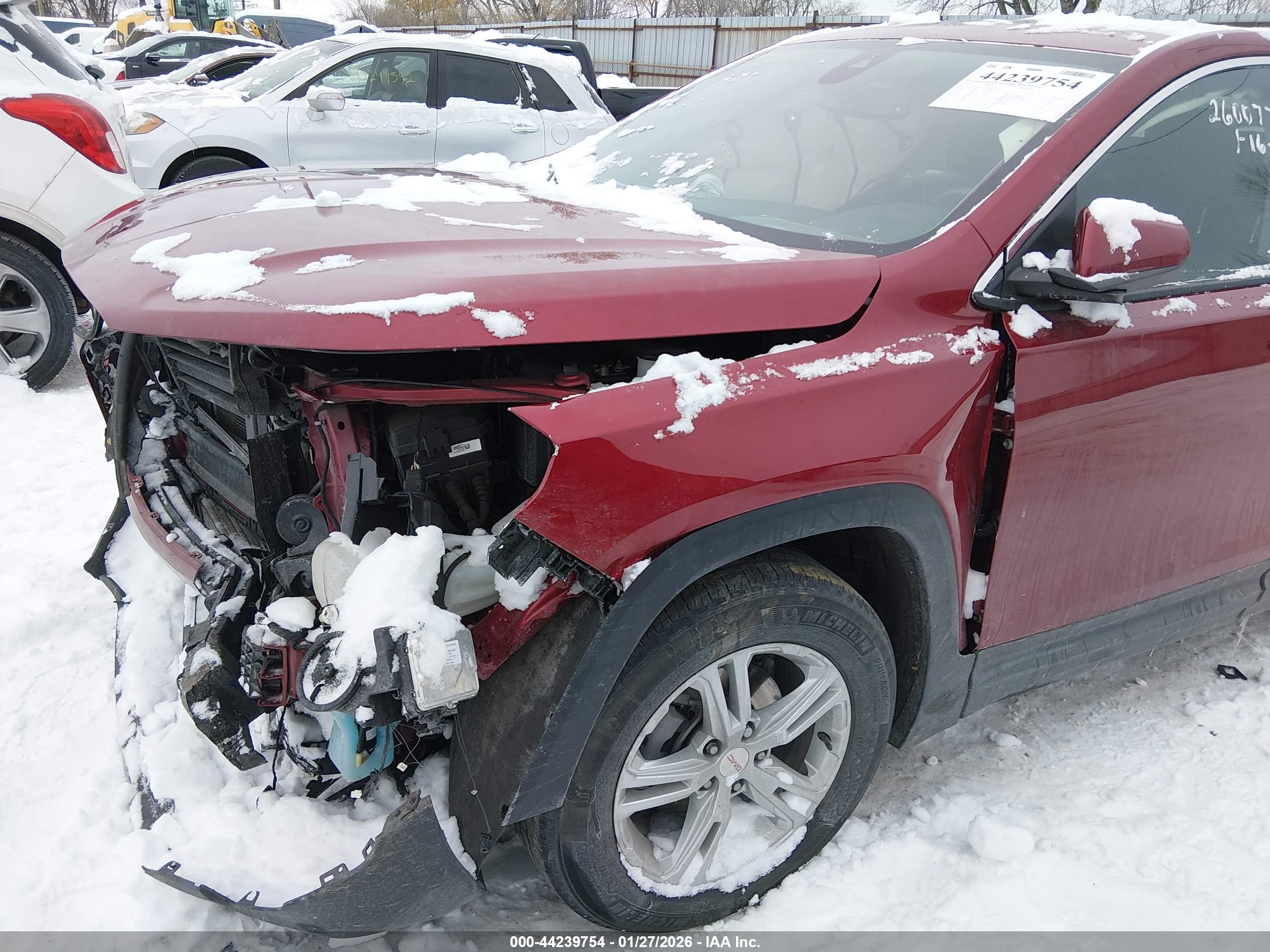 GMC TERRAIN image 6