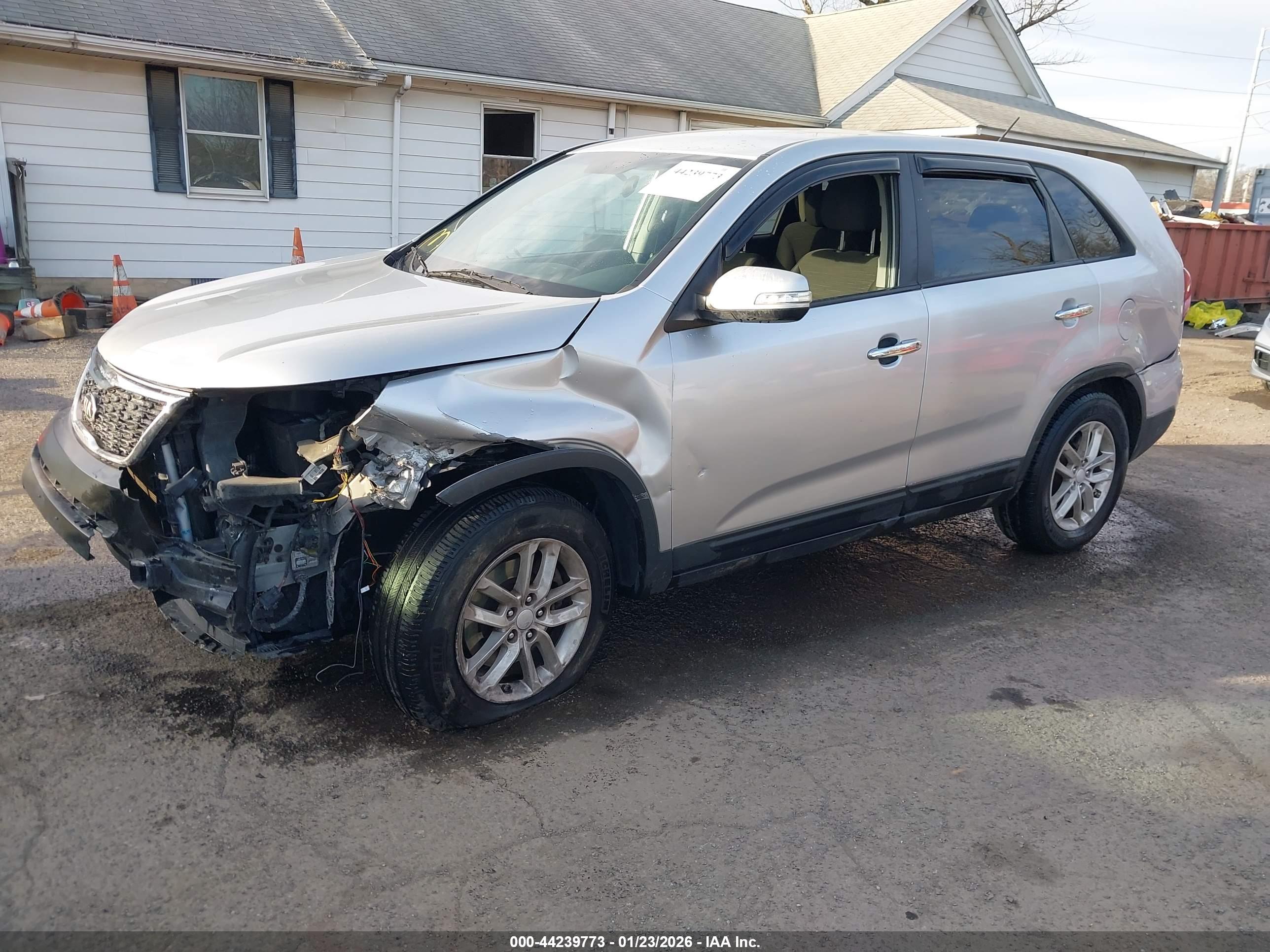 KIA SORENTO image 2