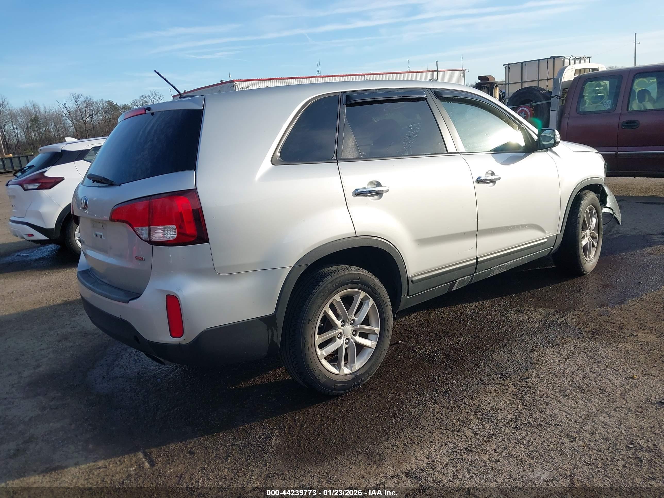 KIA SORENTO image 4