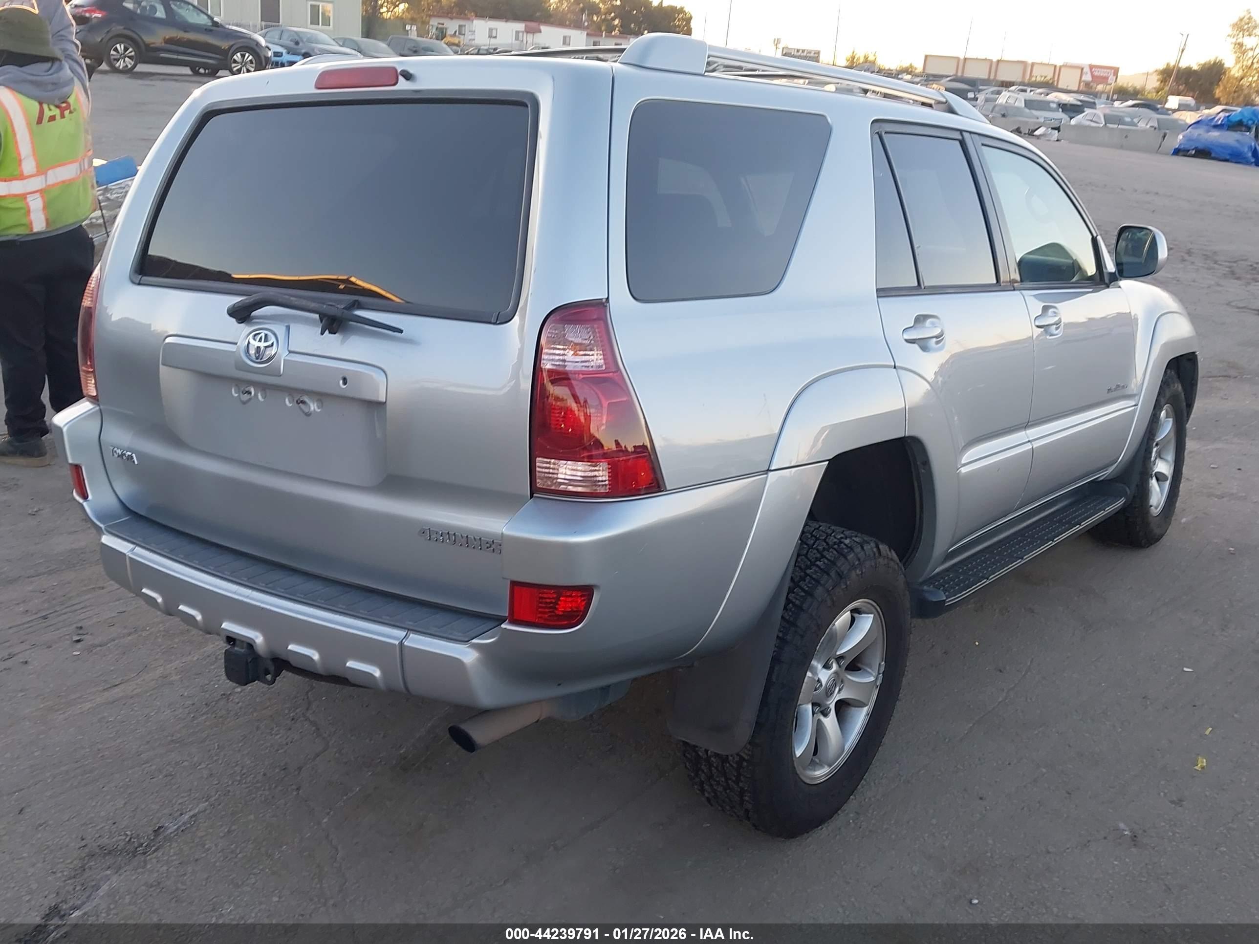 TOYOTA 4RUNNER image 4