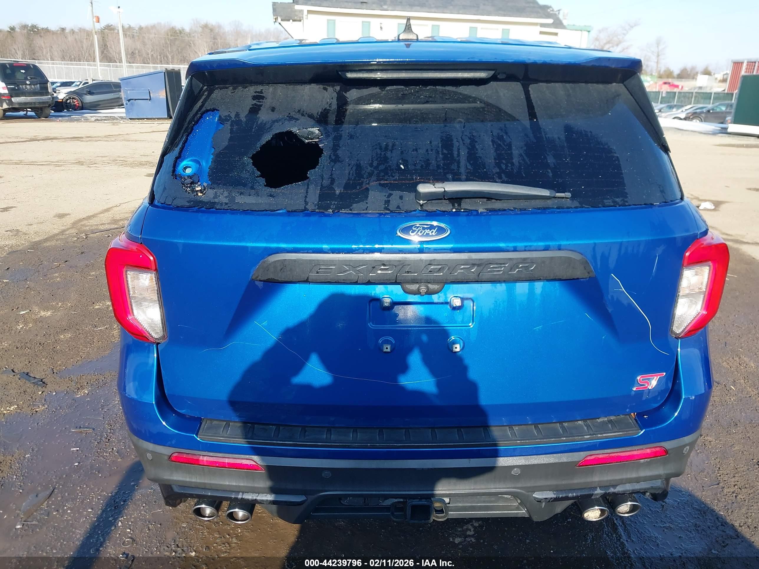 FORD EXPLORER image 6