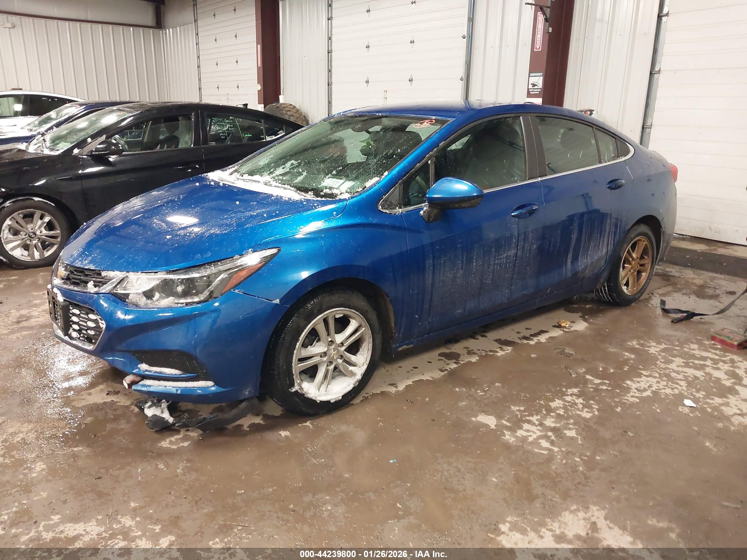 CHEVROLET CRUZE image 2