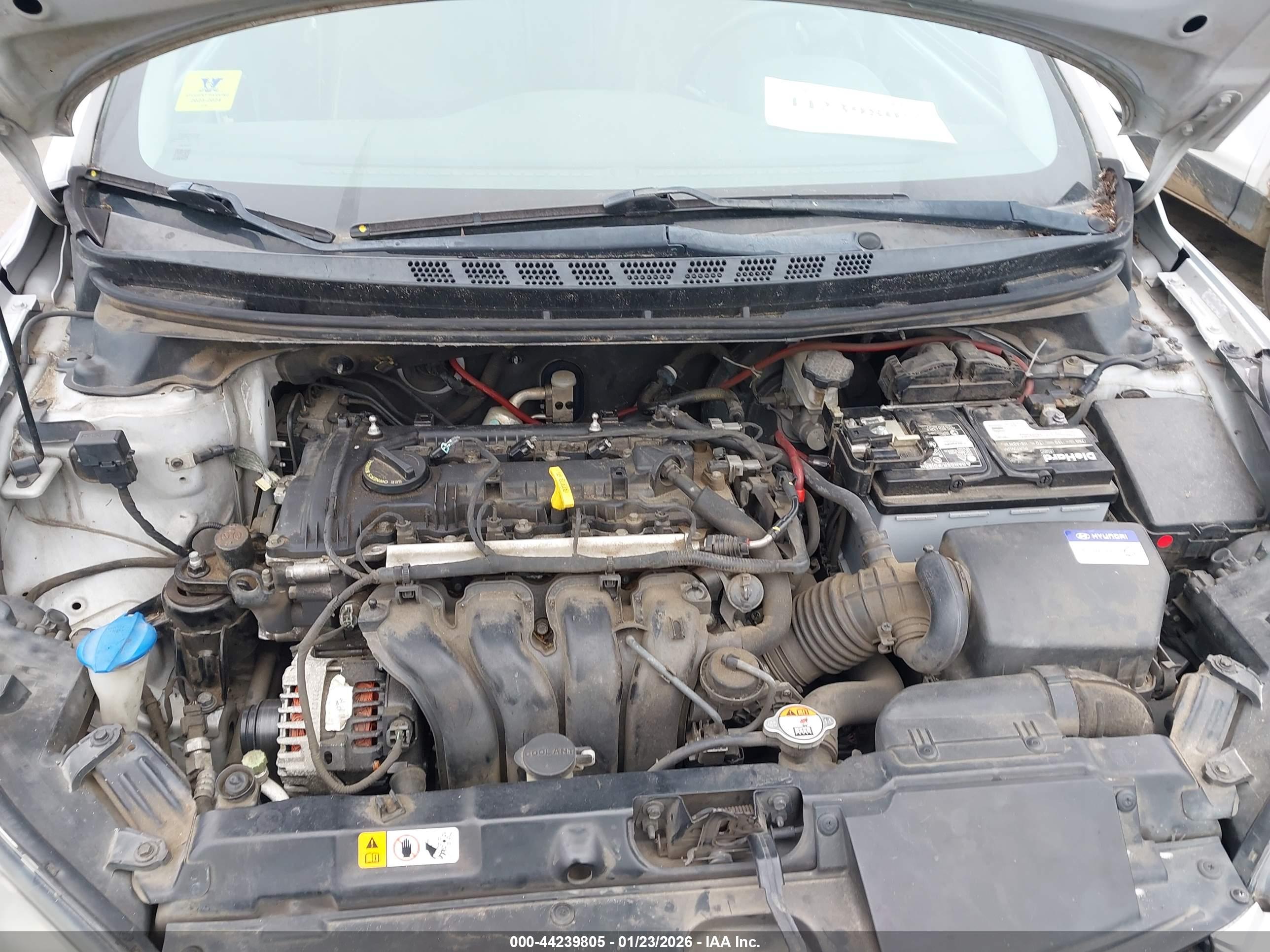 HYUNDAI ELANTRA image 10