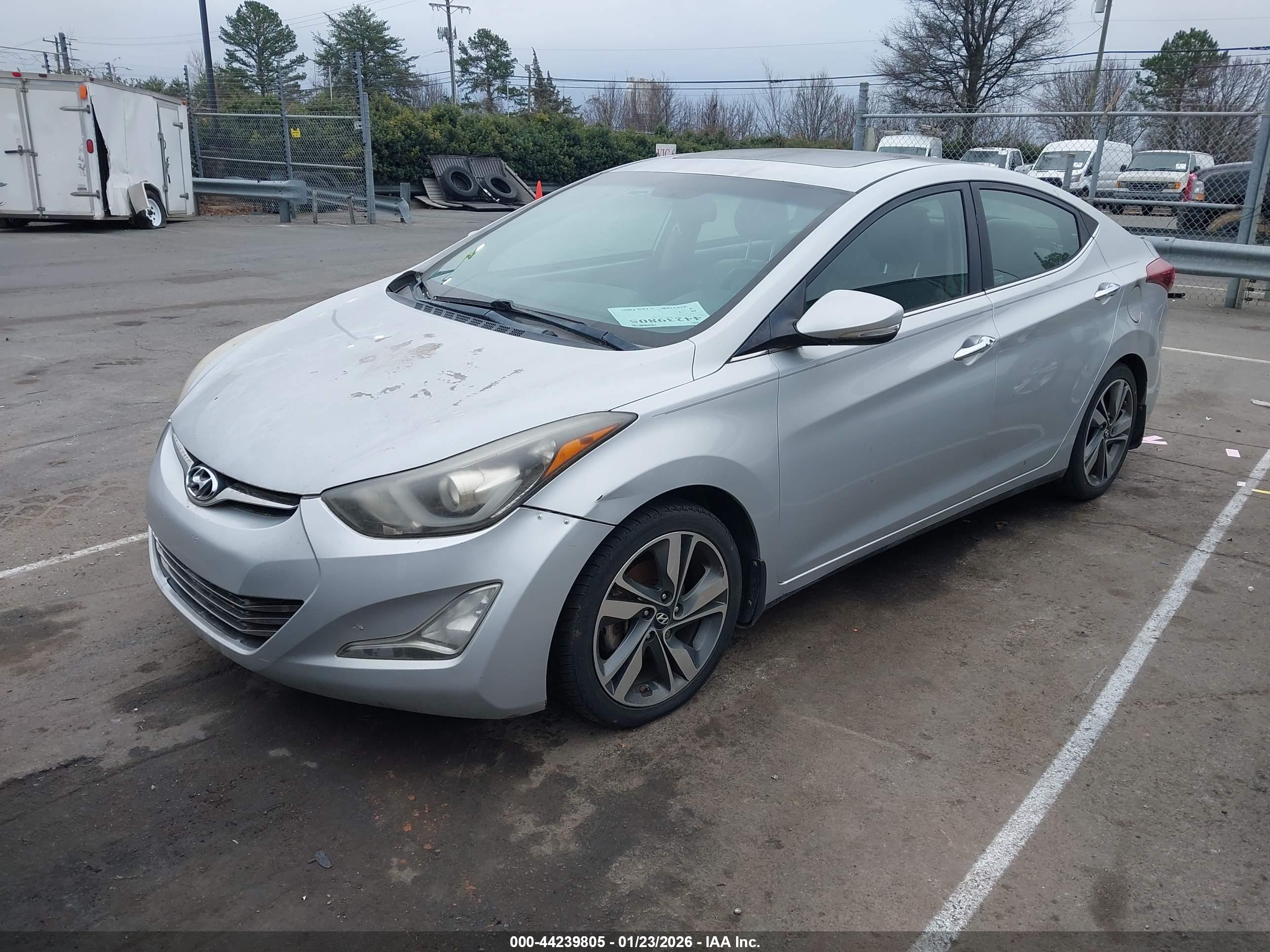 HYUNDAI ELANTRA image 2
