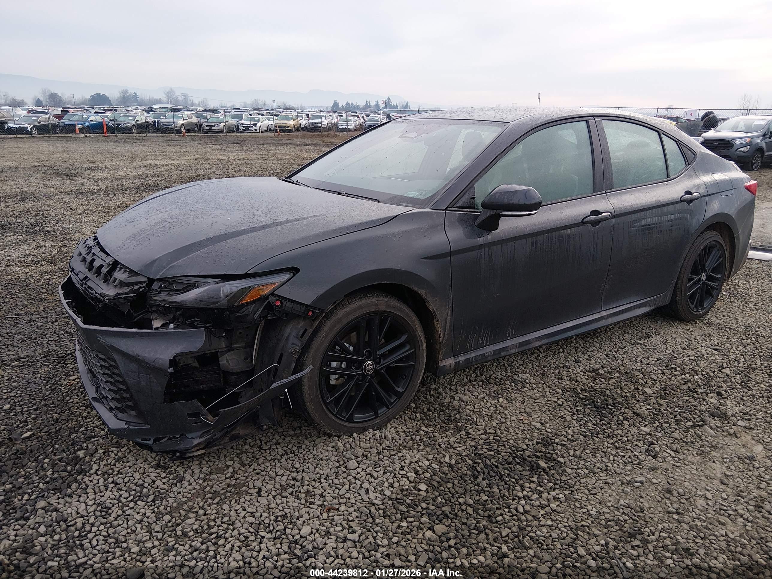 TOYOTA CAMRY image 2