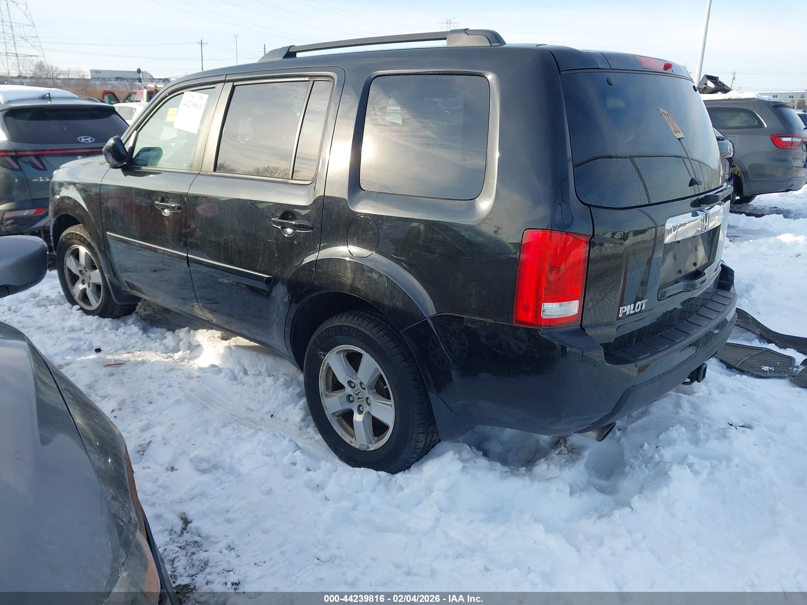 HONDA PILOT image 3