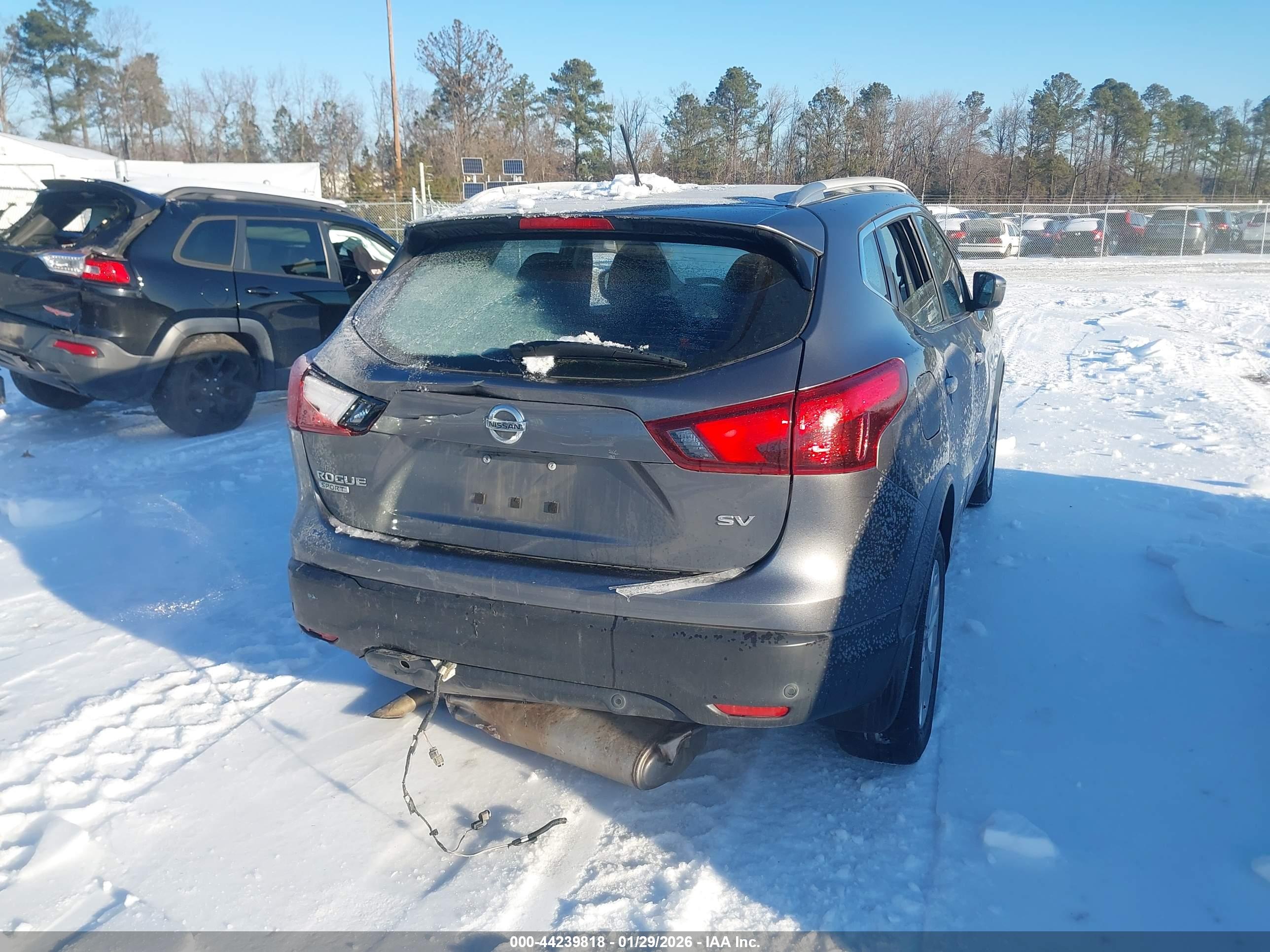 NISSAN ROGUE image 4