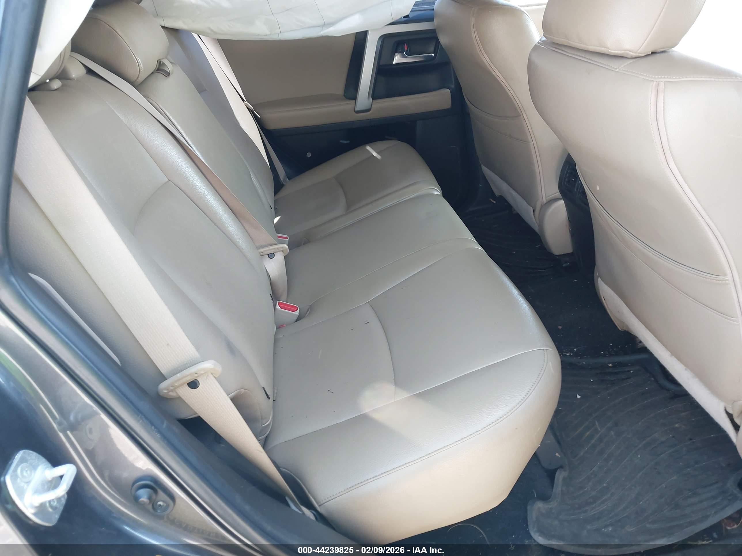 TOYOTA 4RUNNER image 8