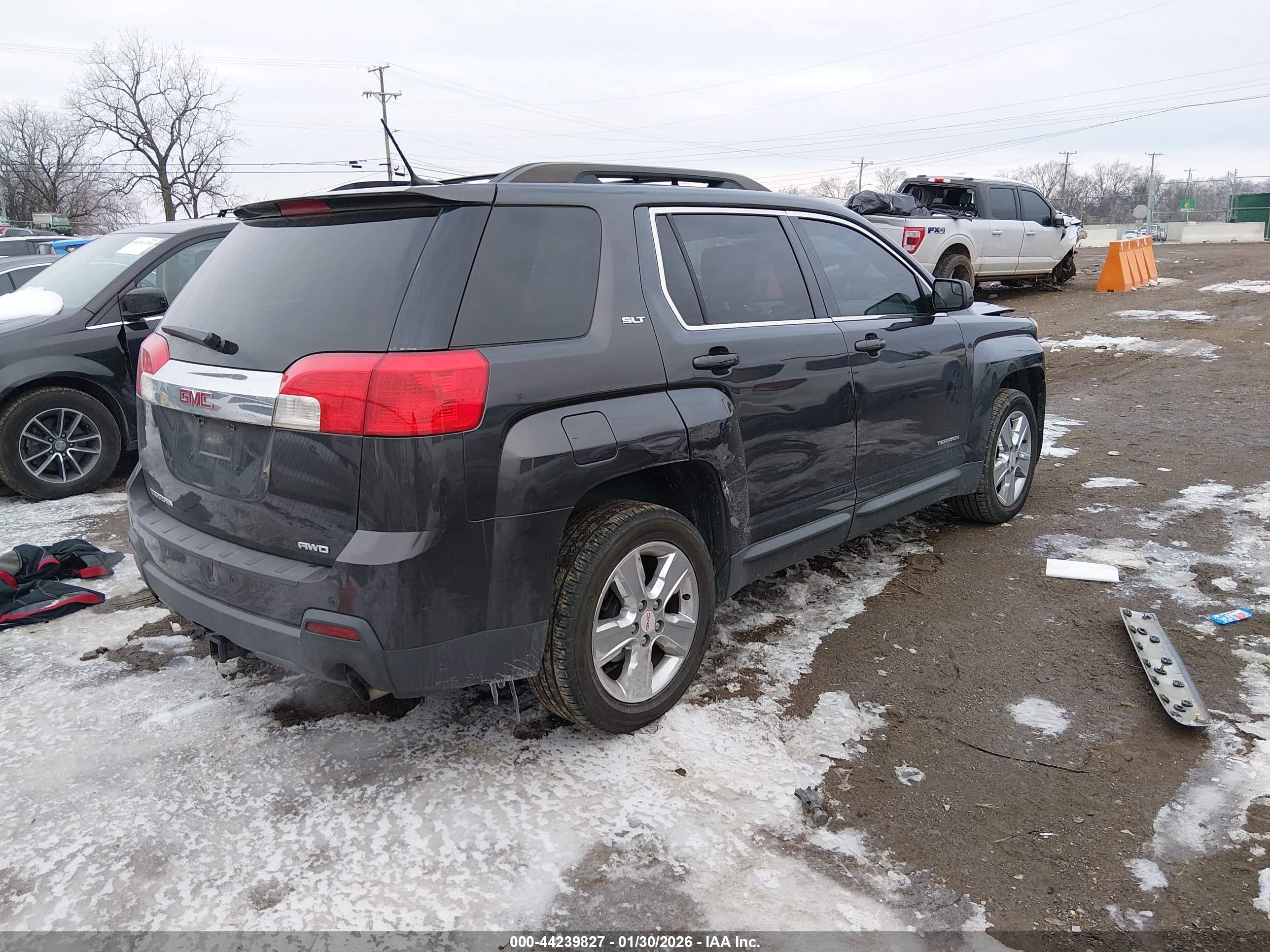 GMC TERRAIN image 4