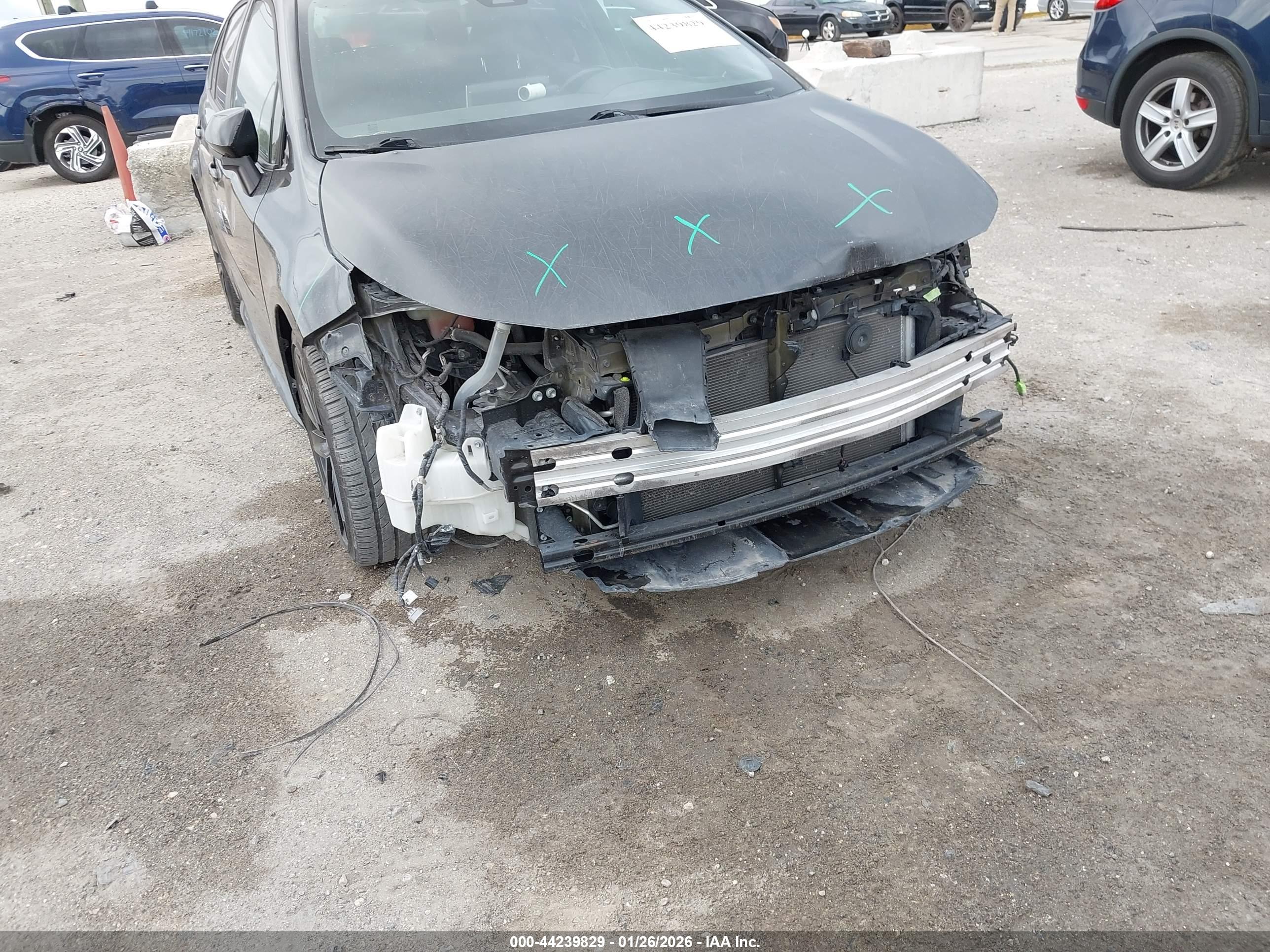 TOYOTA COROLLA image 6