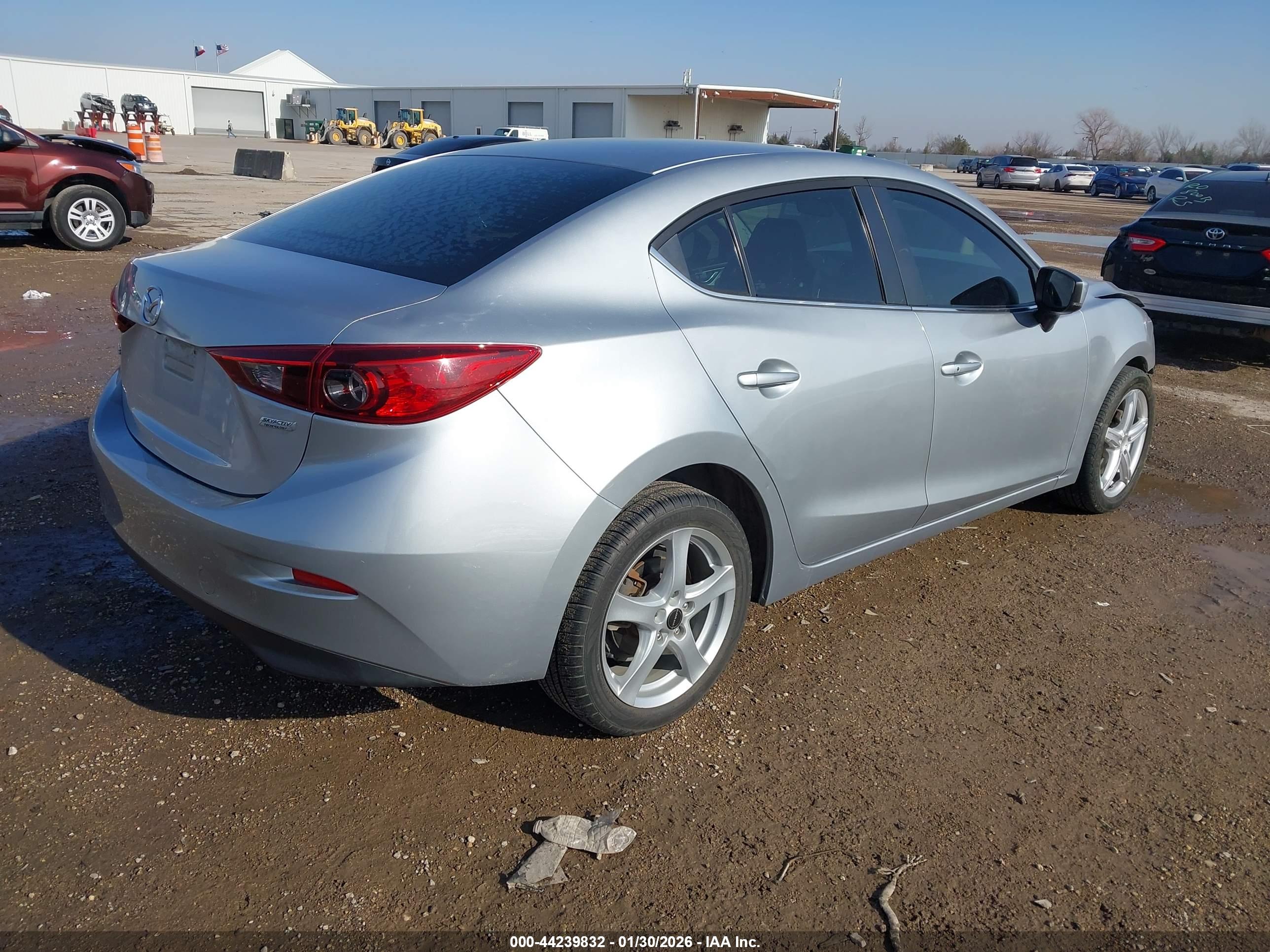 MAZDA MAZDA3 image 4