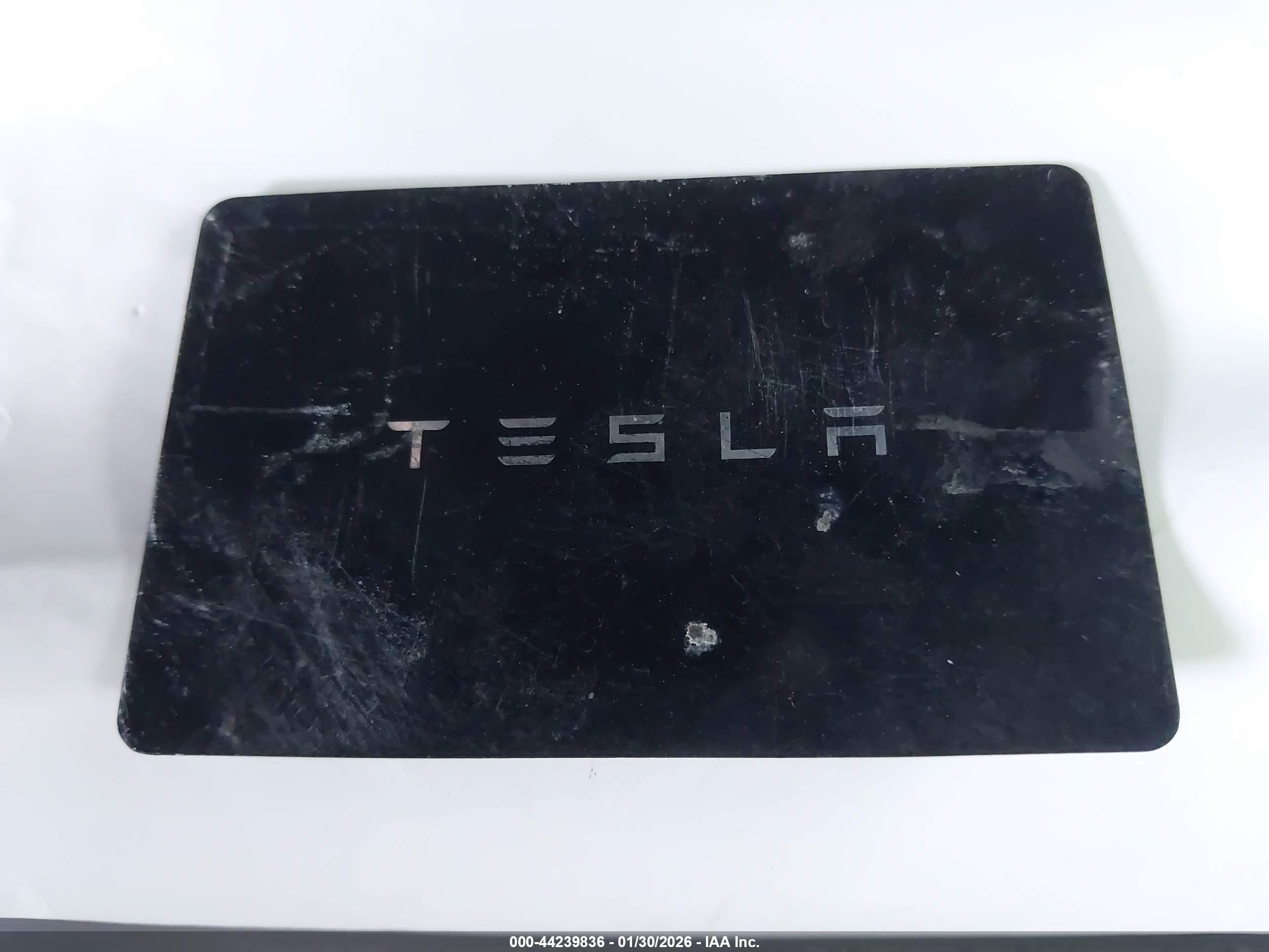 TESLA MODEL image 11