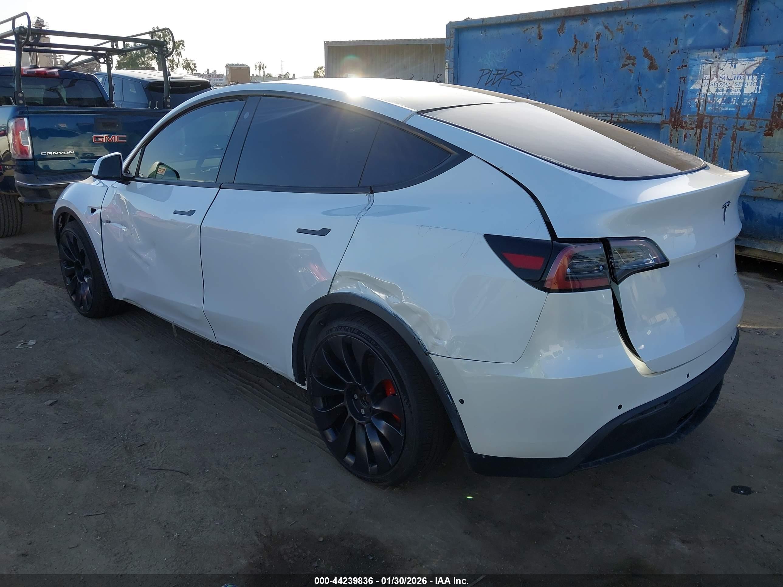 TESLA MODEL image 3