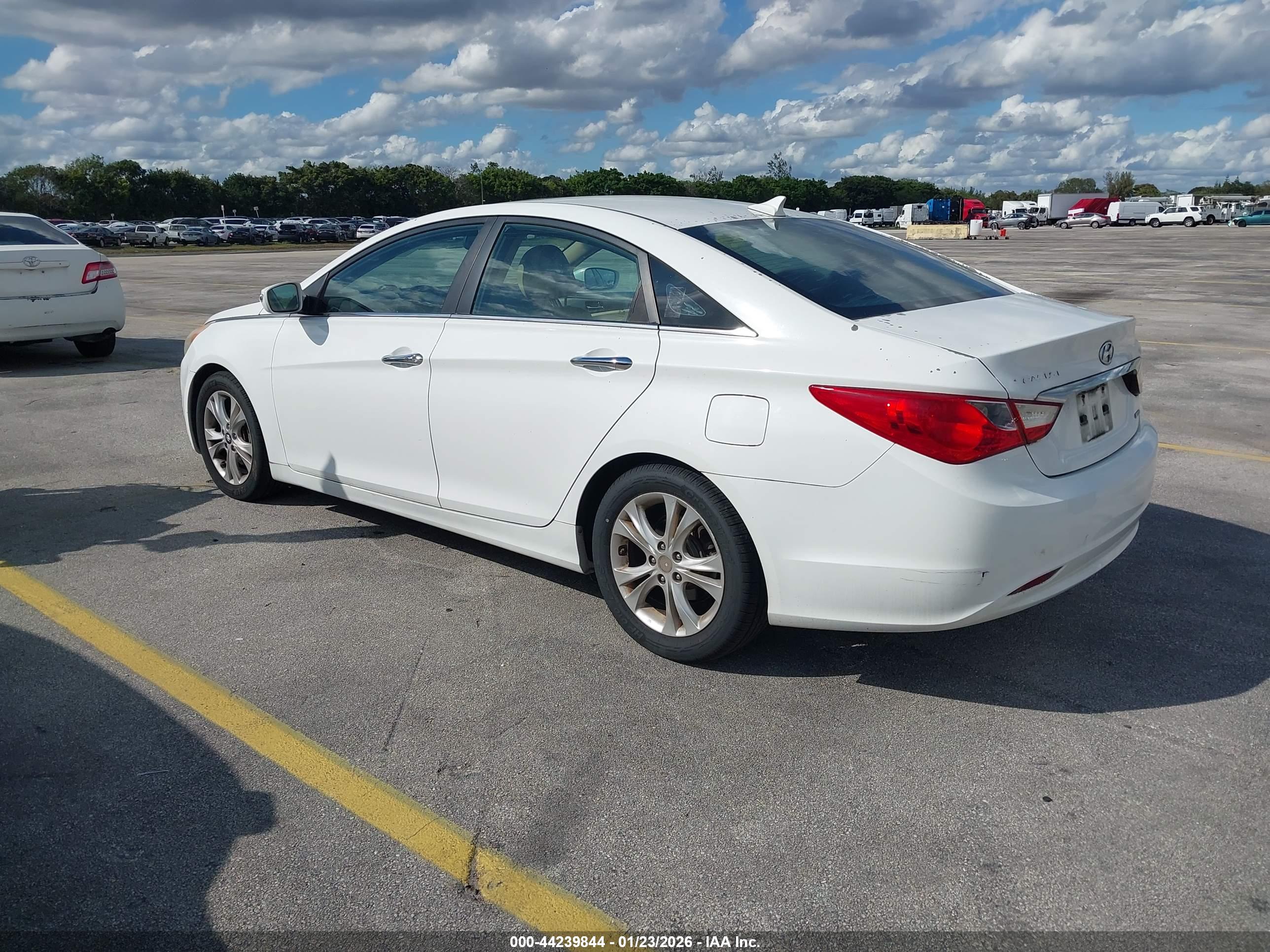 HYUNDAI SONATA image 3