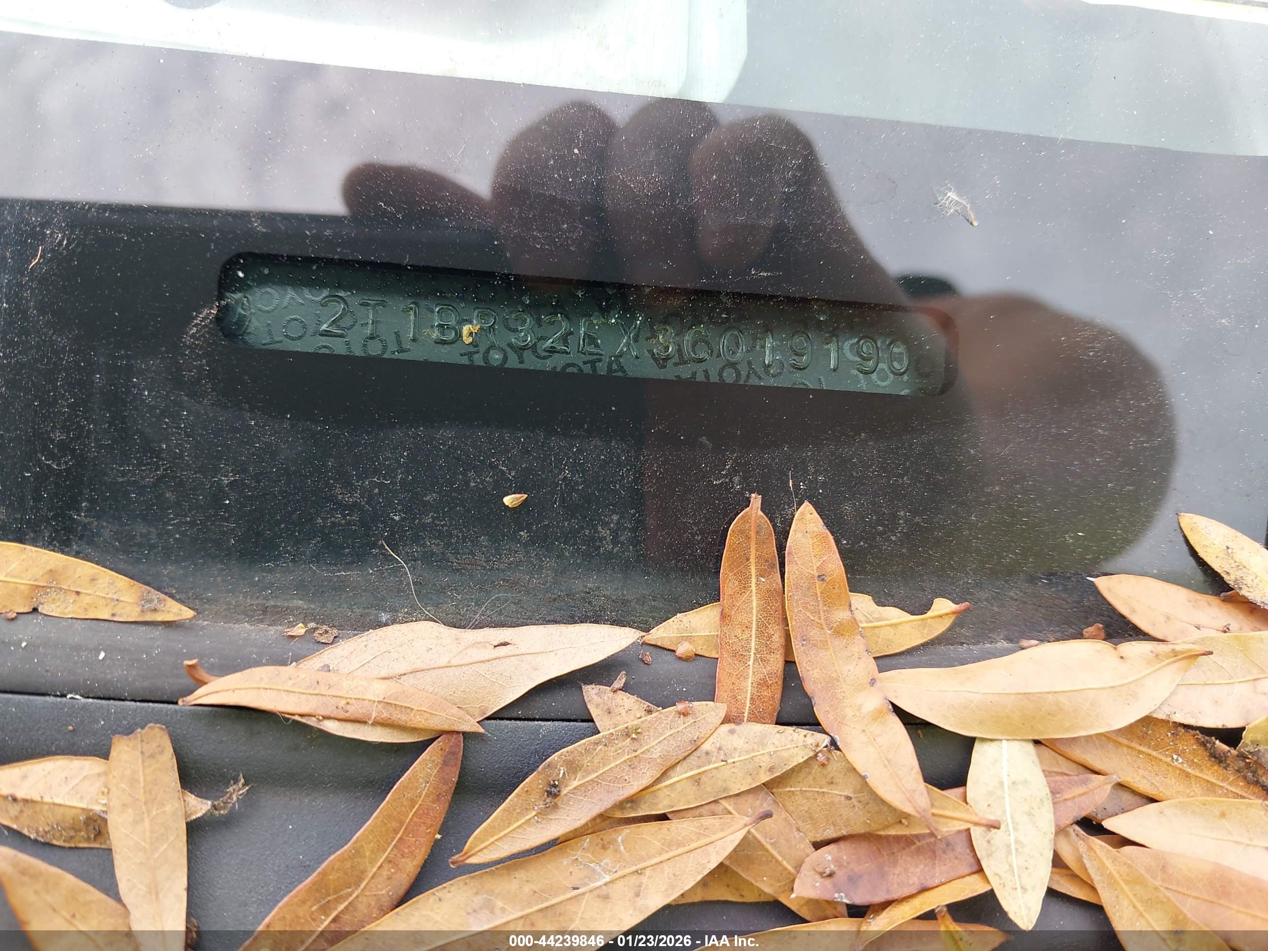 TOYOTA COROLLA image 9